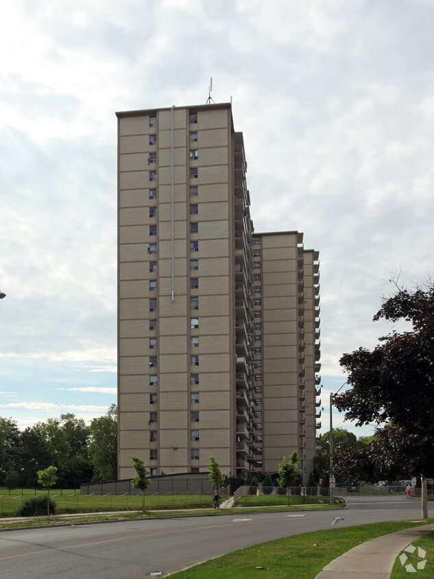 Centennial Tower - Photo 21
