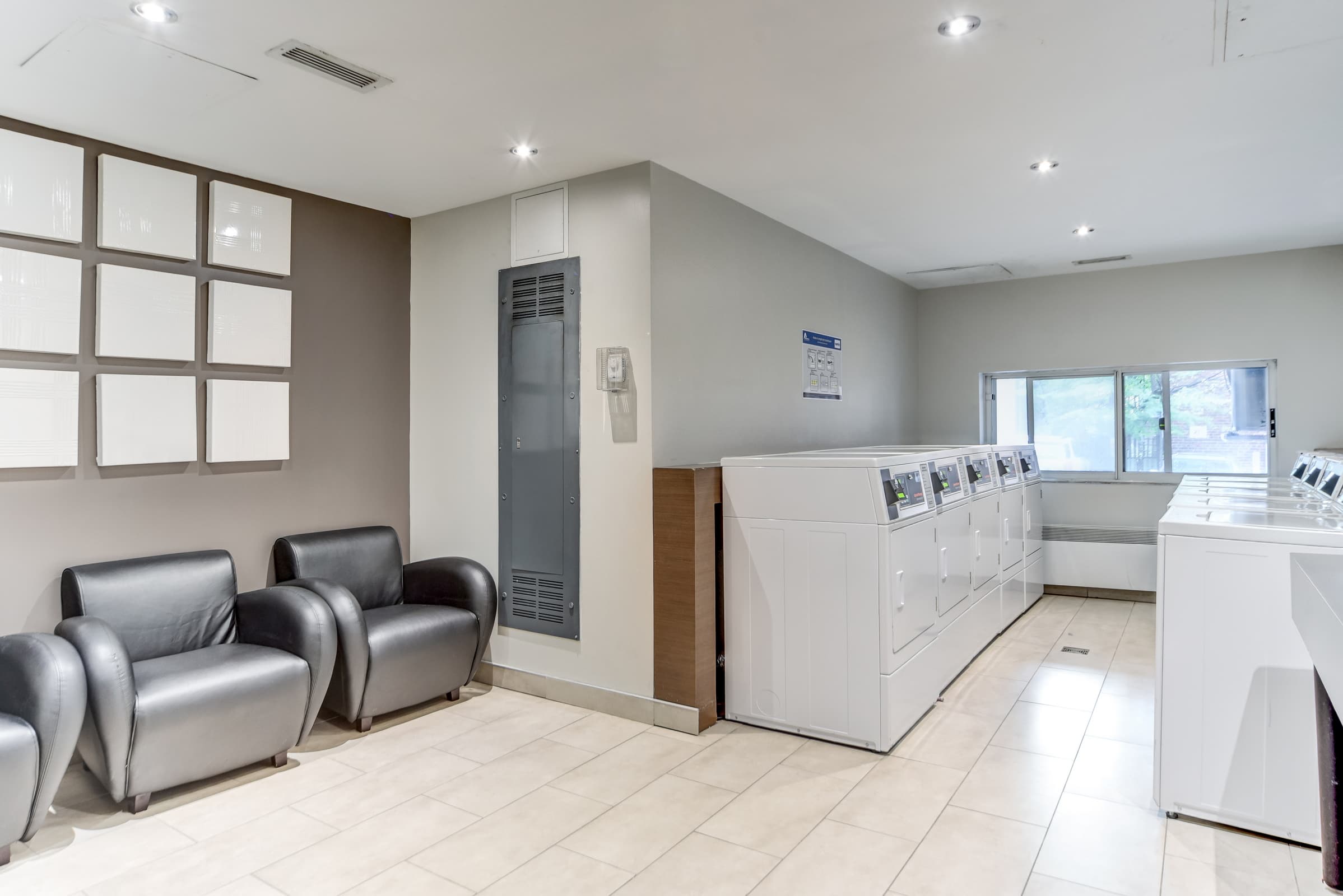 Hazelview Properties — 1 Bedroom - Photo 21