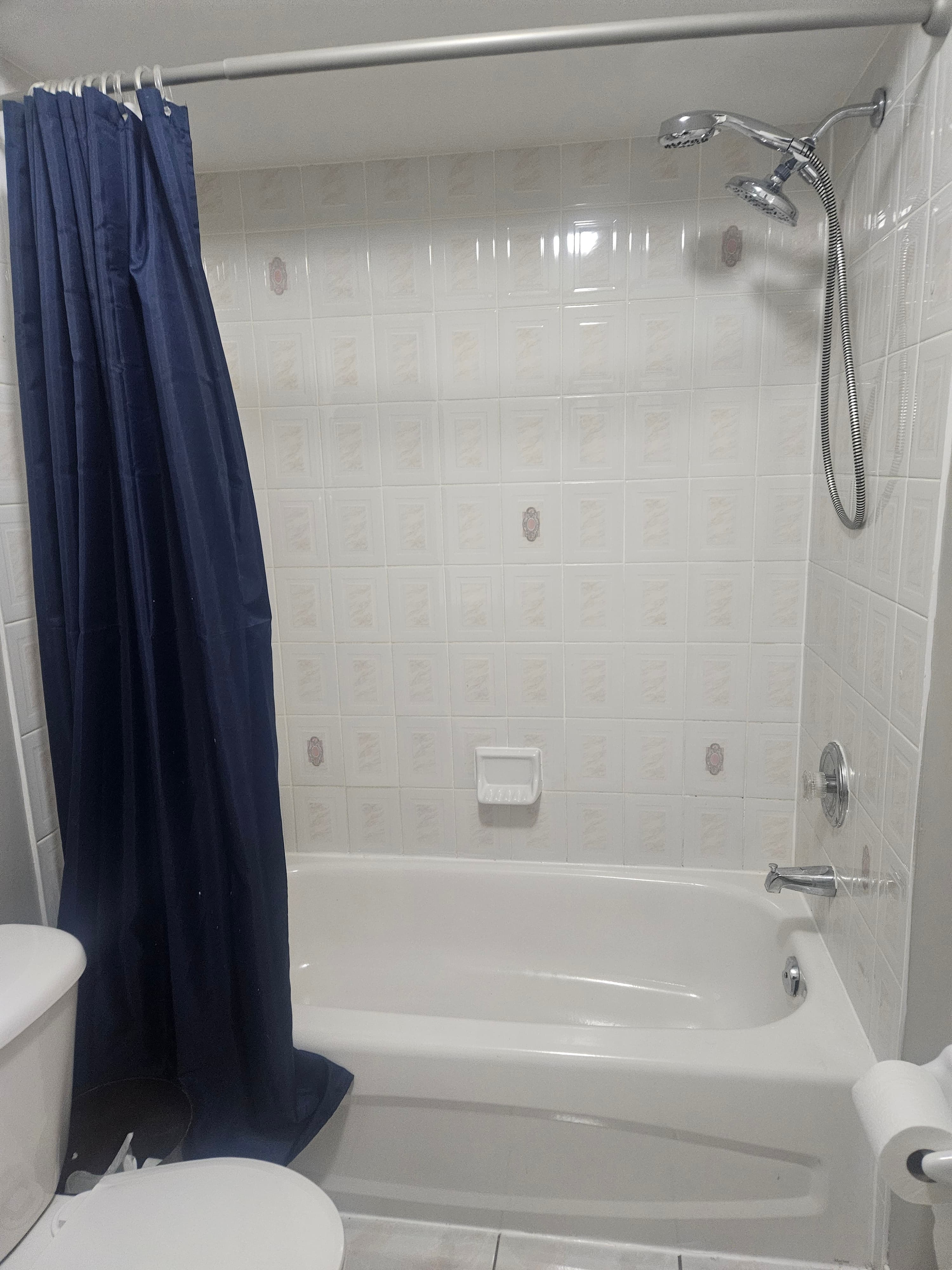 Rhenti — 3 Bedroom(s) and 3 Bathroom(s) - Photo 8