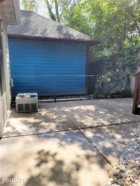 Investor’s Property Management — 2 Bedroom(s) and 2 Bathroom(s) - Photo 19