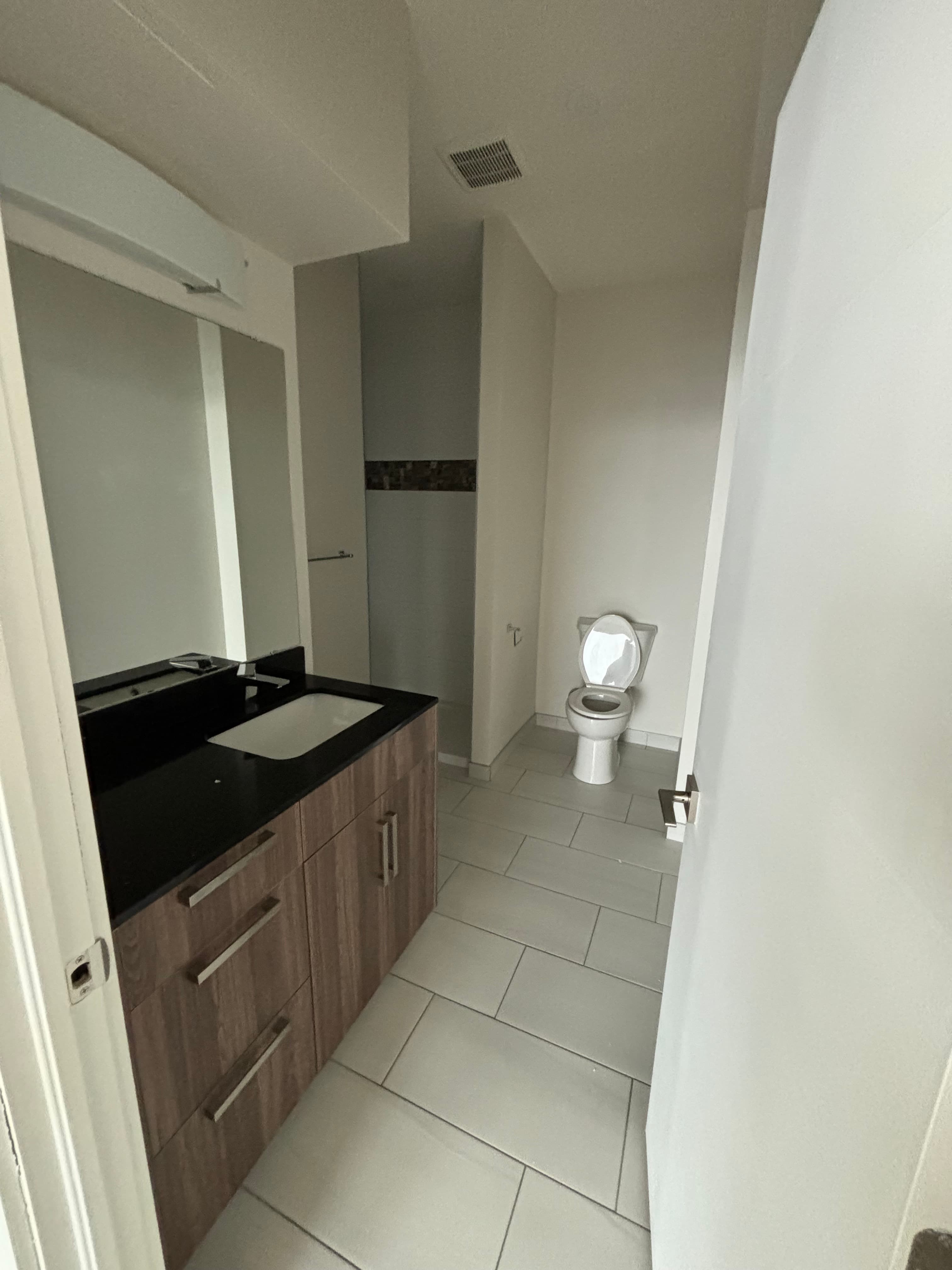Templeton Properties — Penthouse 1 Bed - Photo 14