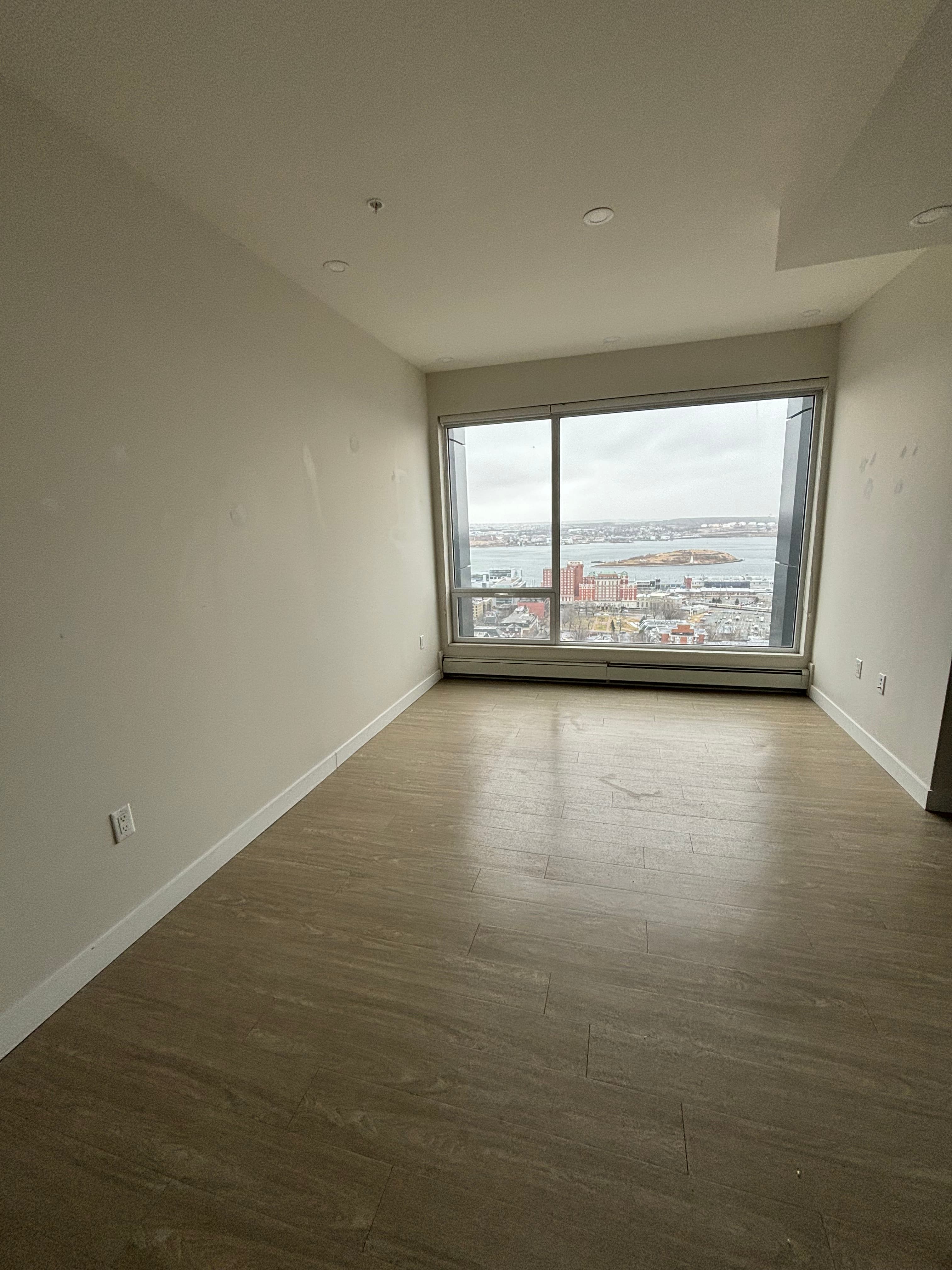 Templeton Properties — Penthouse 1 Bed - Photo 4