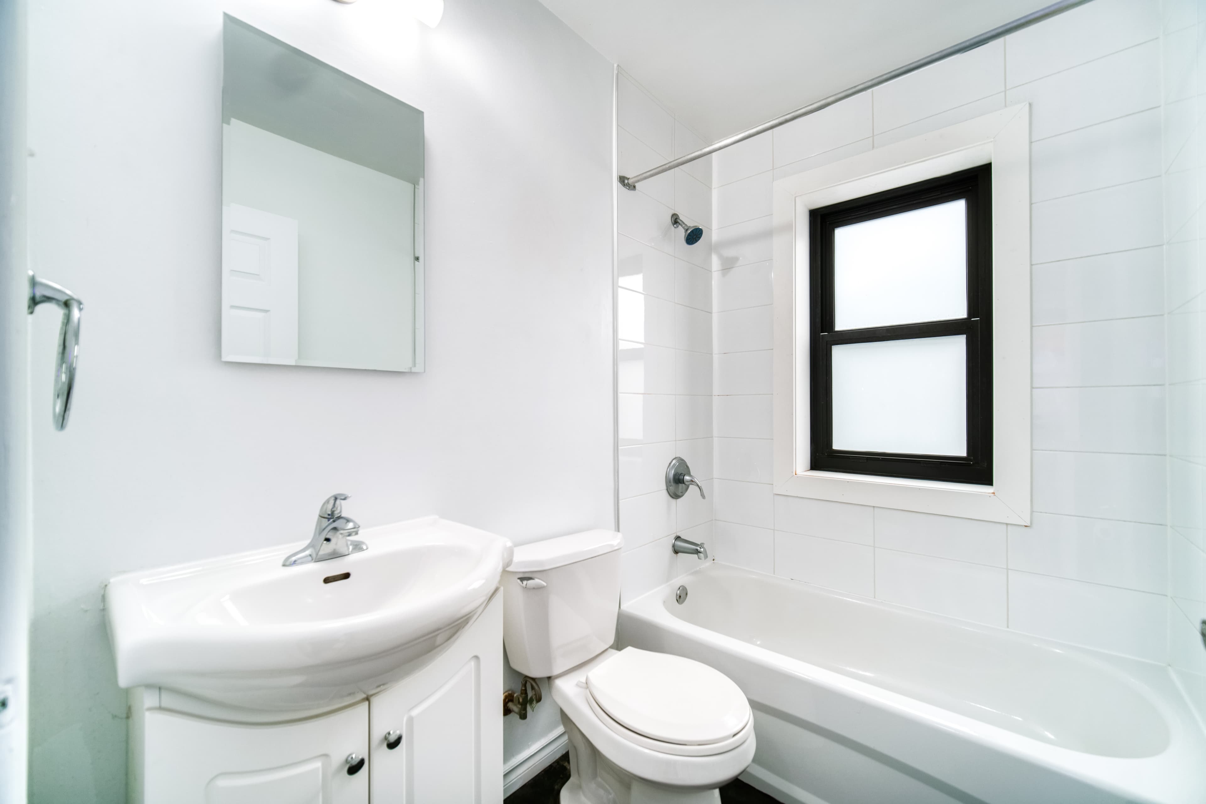 Templeton Properties — Bachelor - Photo 21