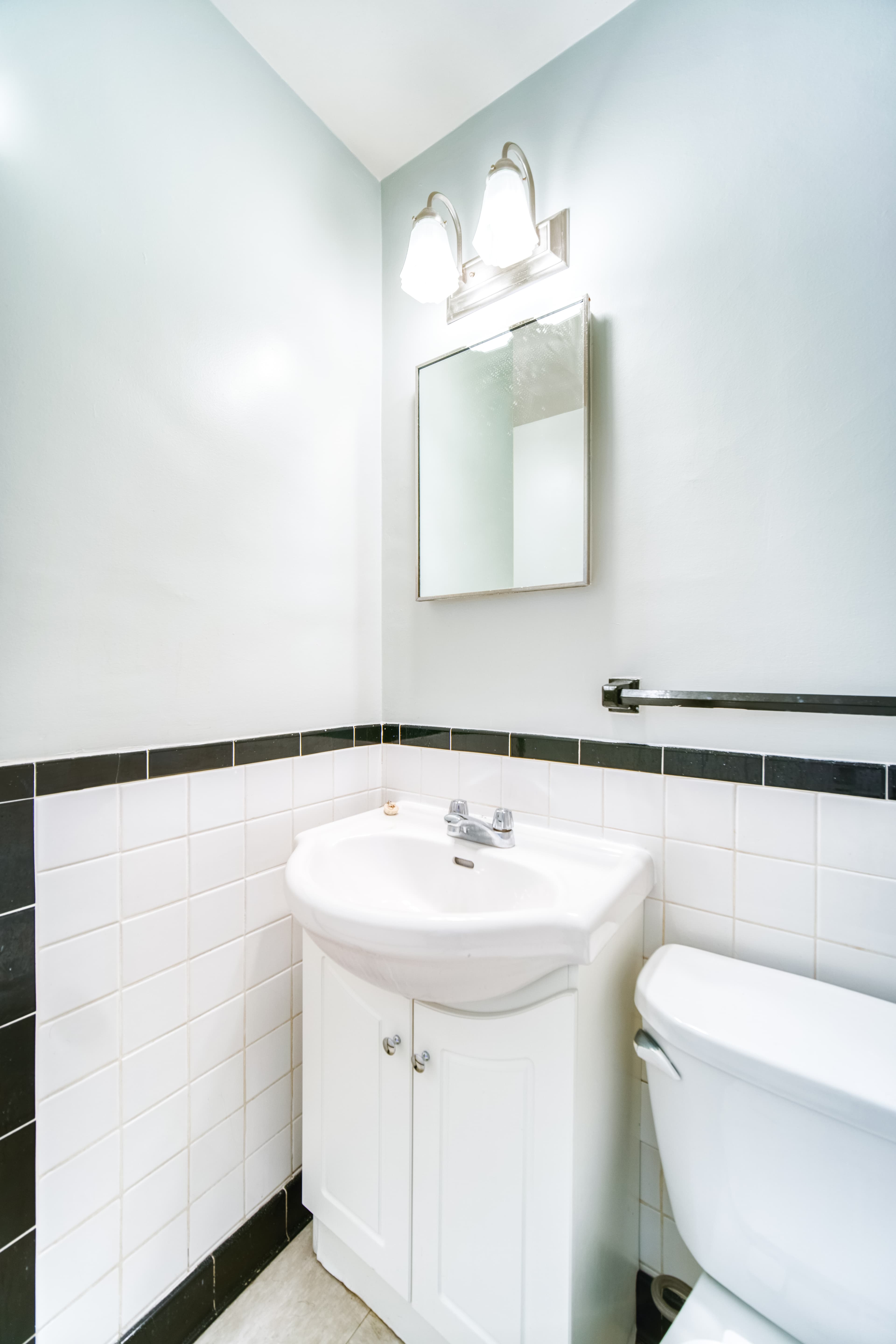 Templeton Properties — Bachelor - Photo 18
