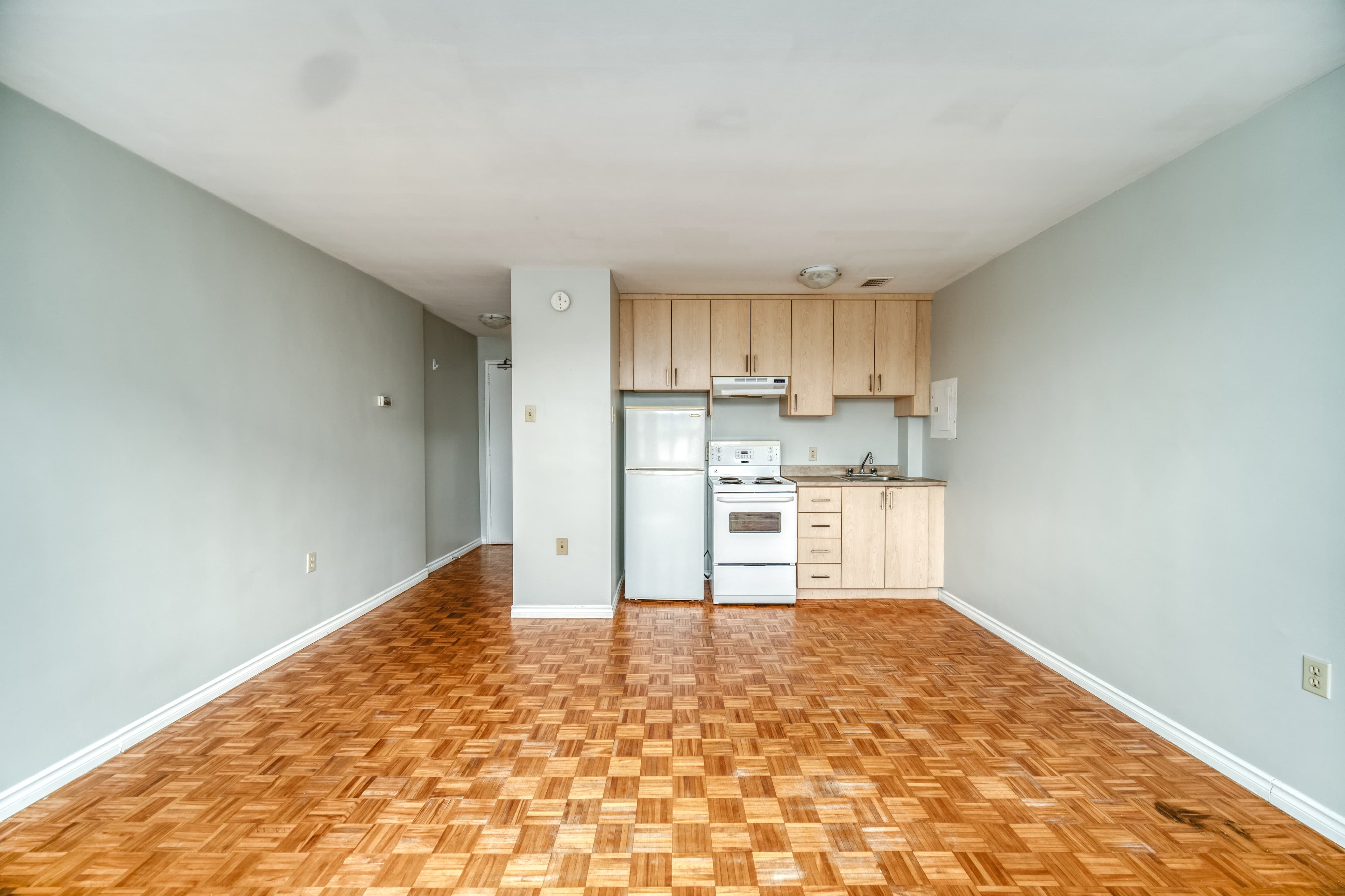 Templeton Properties — Bachelor - Photo 15