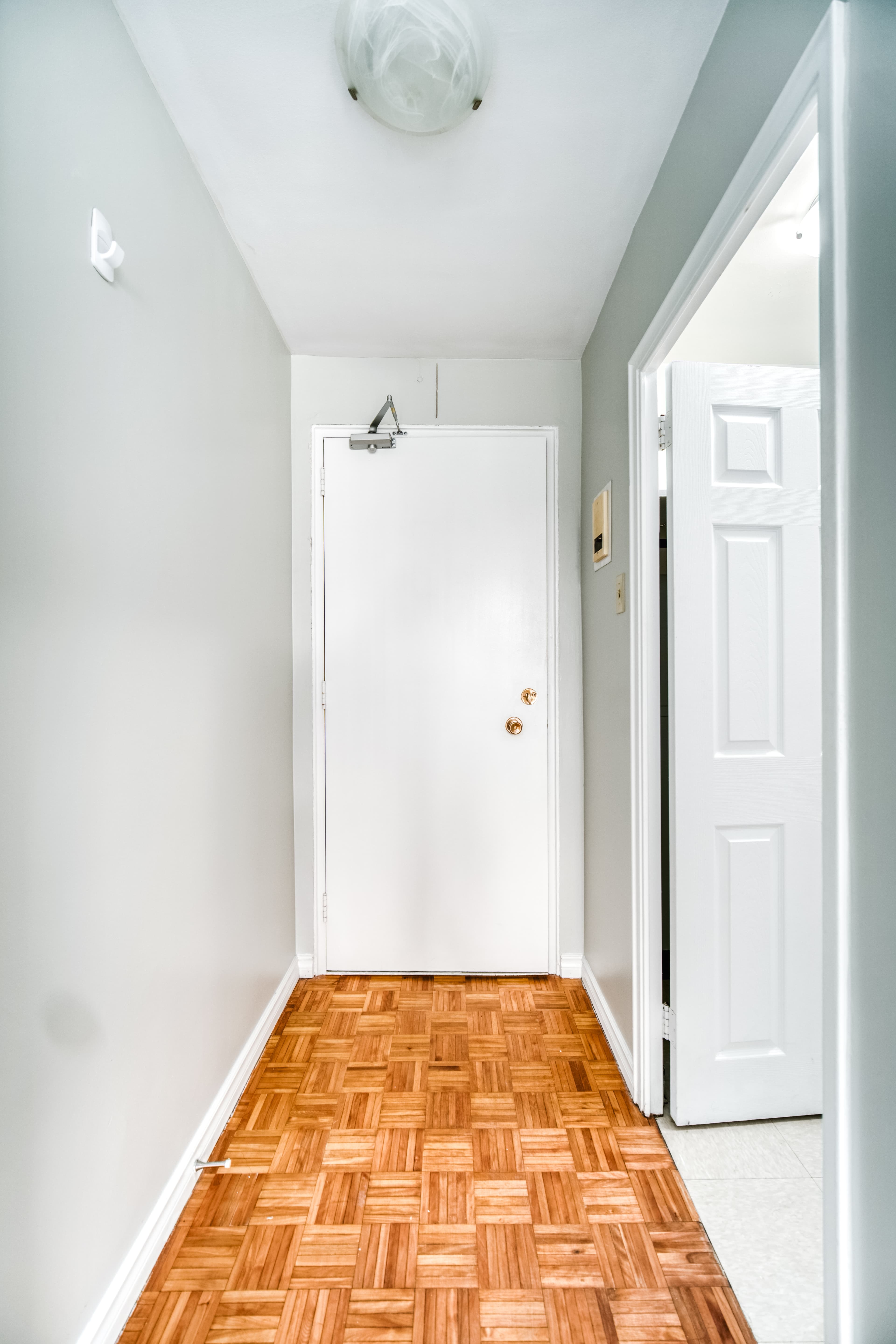 Templeton Properties — Bachelor - Photo 17