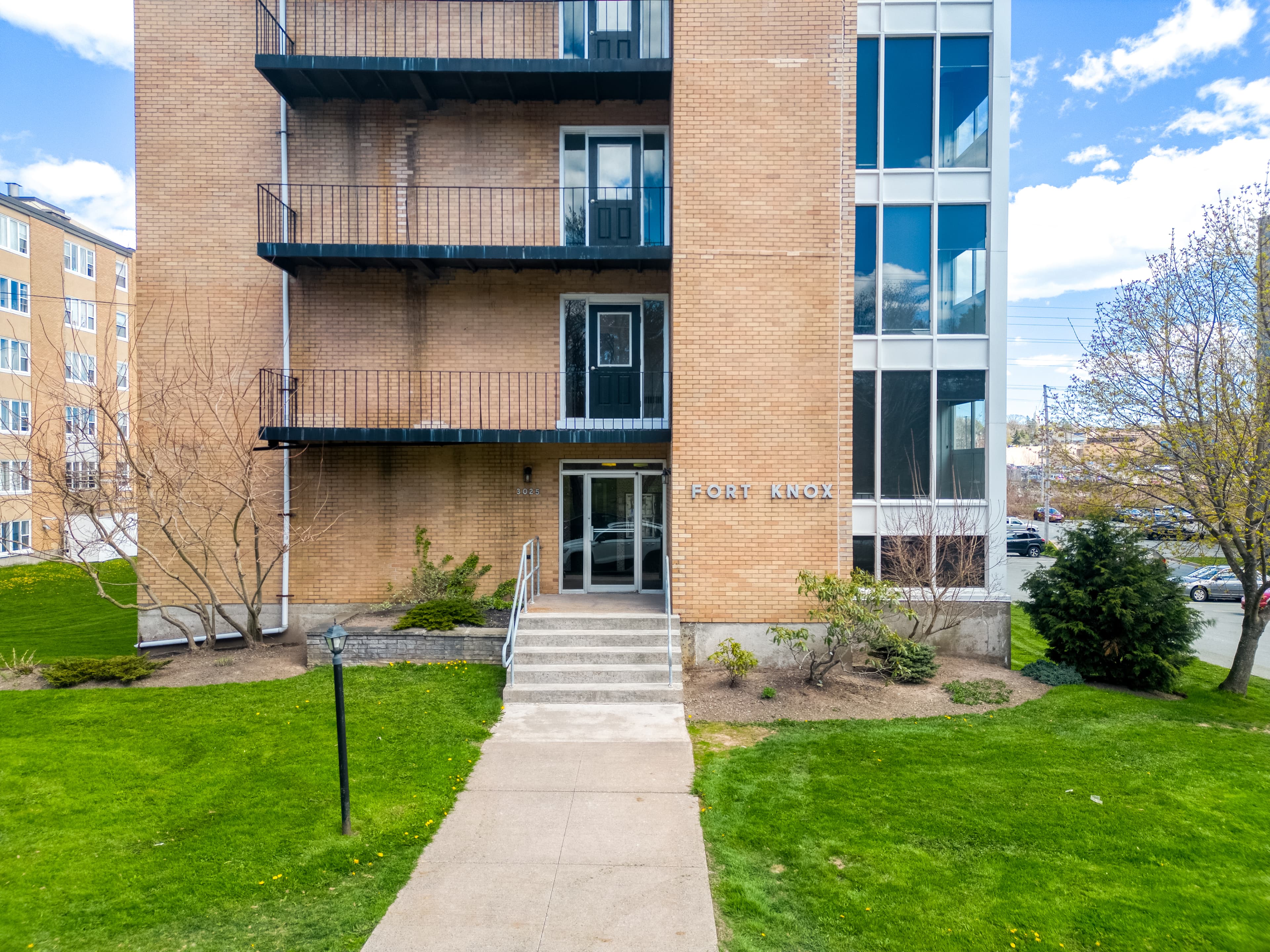 Templeton Properties — Bachelor - Photo 22
