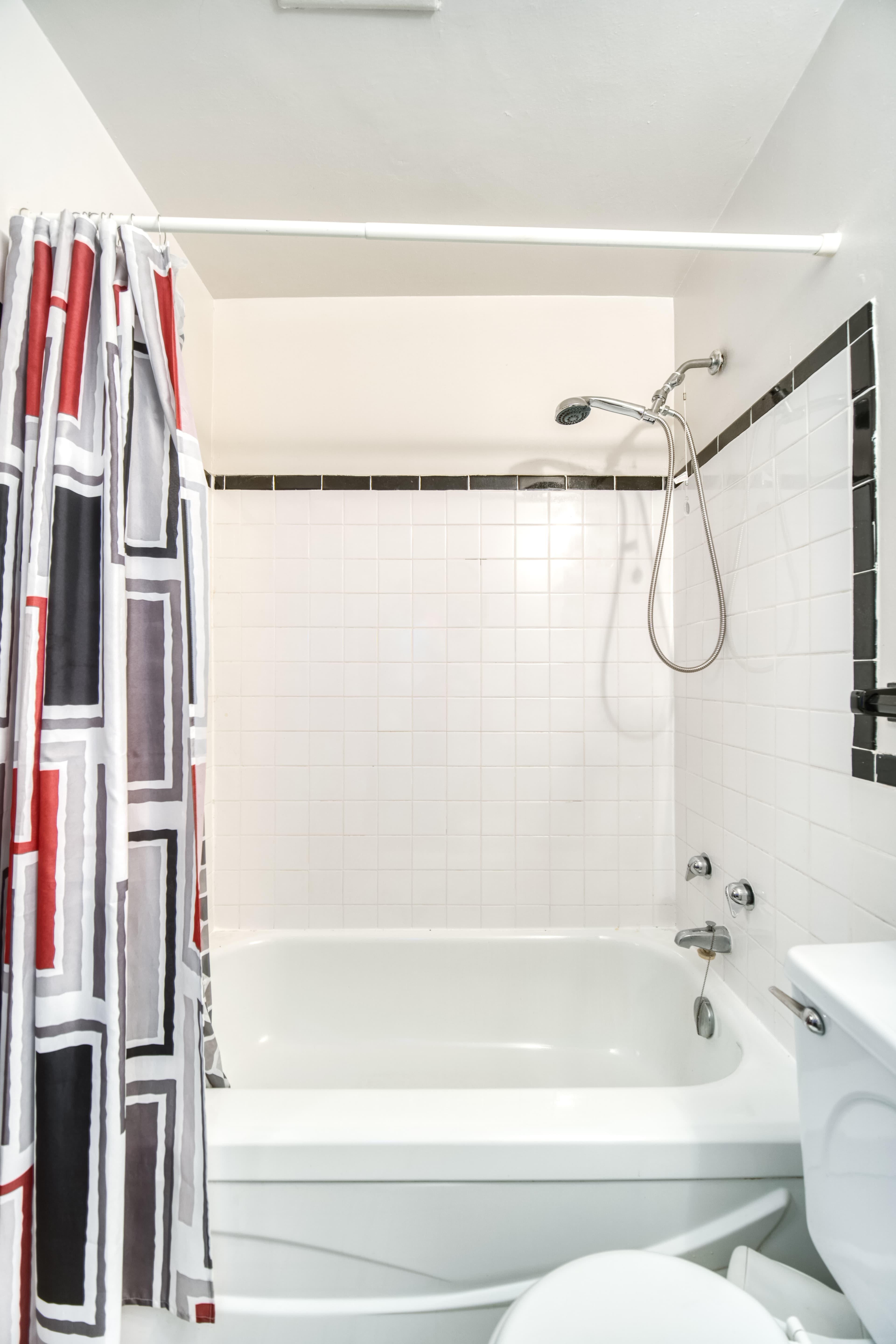 Templeton Properties — Bachelor - Photo 7