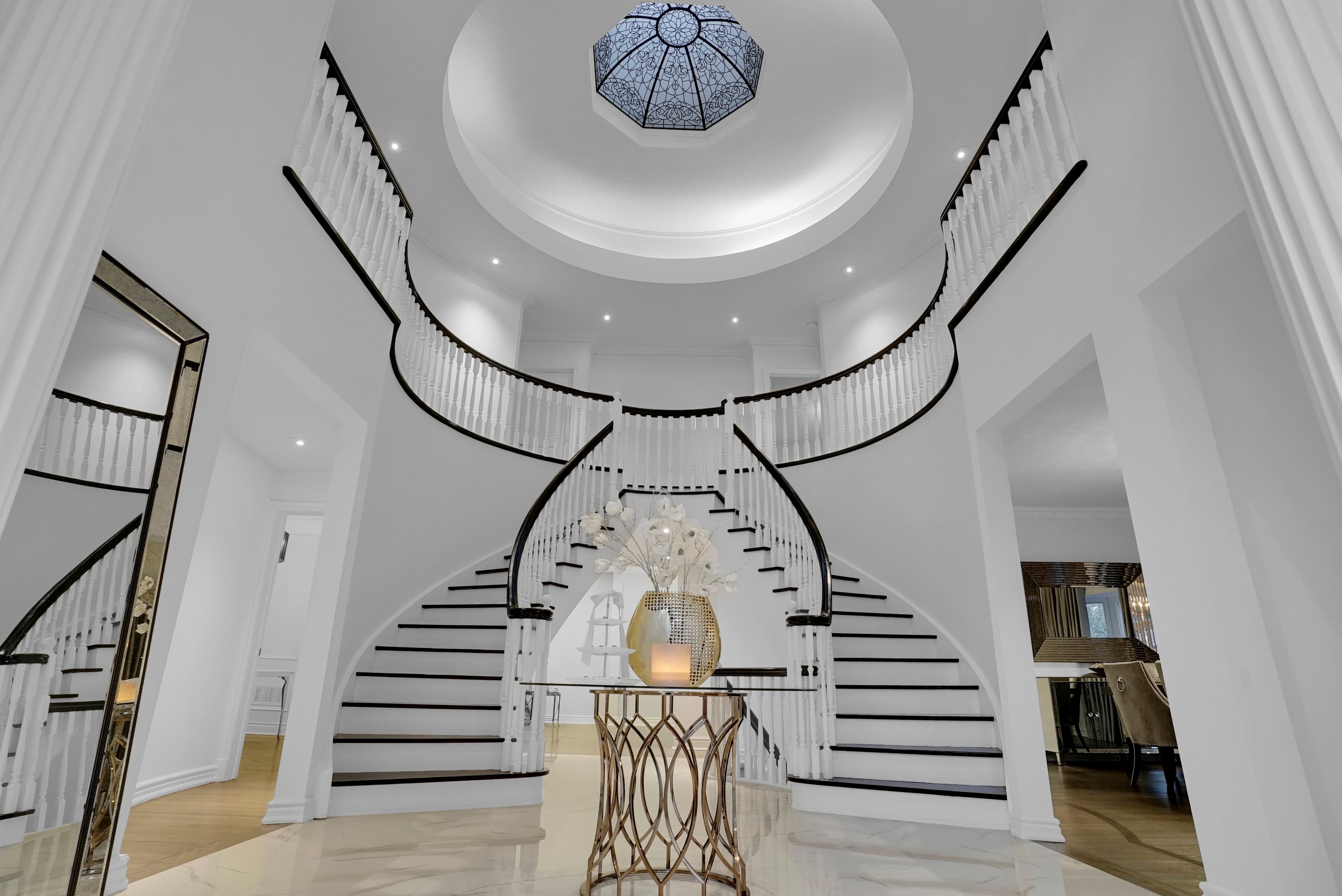 Rhenti — 5.5 Bedroom(s) and 5.5 Bathroom(s) - Photo 2