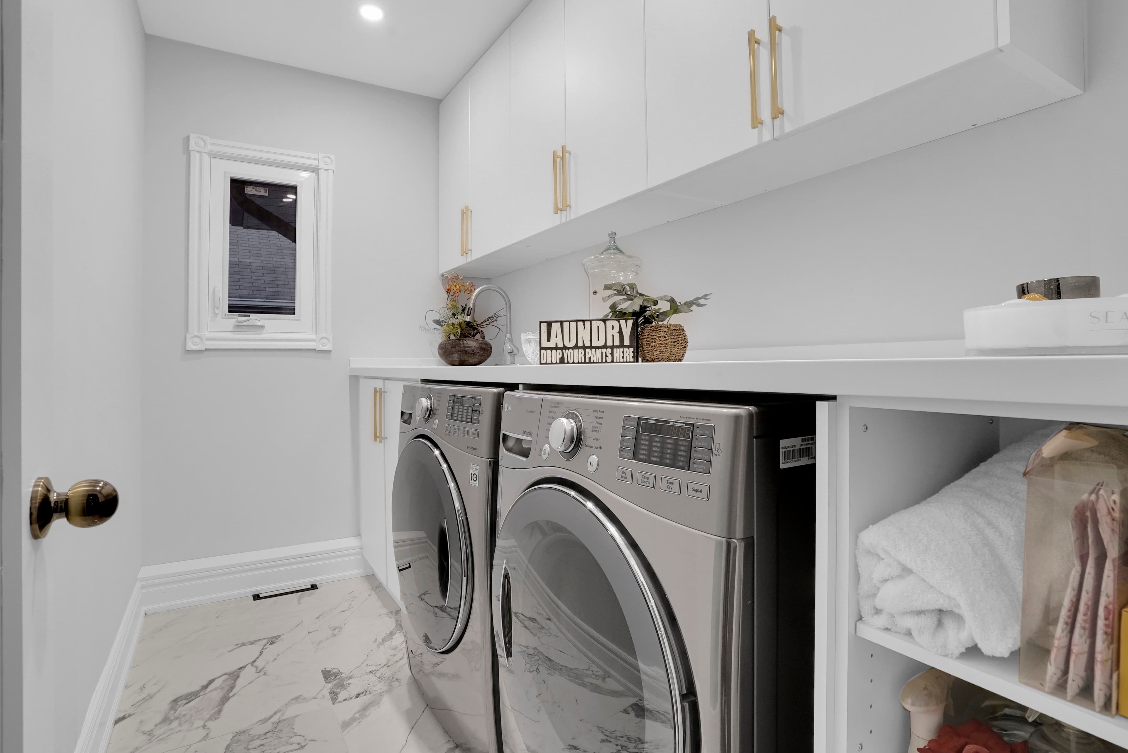 Rhenti — 5.5 Bedroom(s) and 5.5 Bathroom(s) - Photo 18