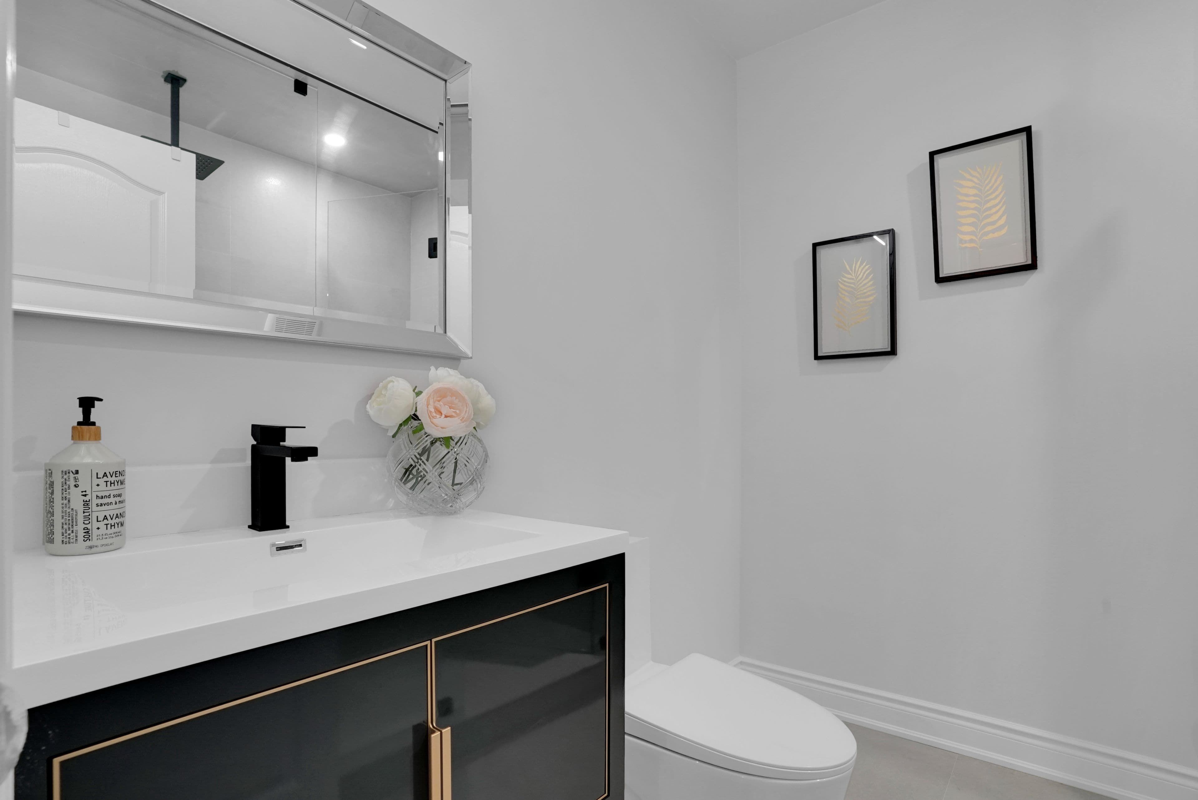Rhenti — 5.5 Bedroom(s) and 5.5 Bathroom(s) - Photo 23