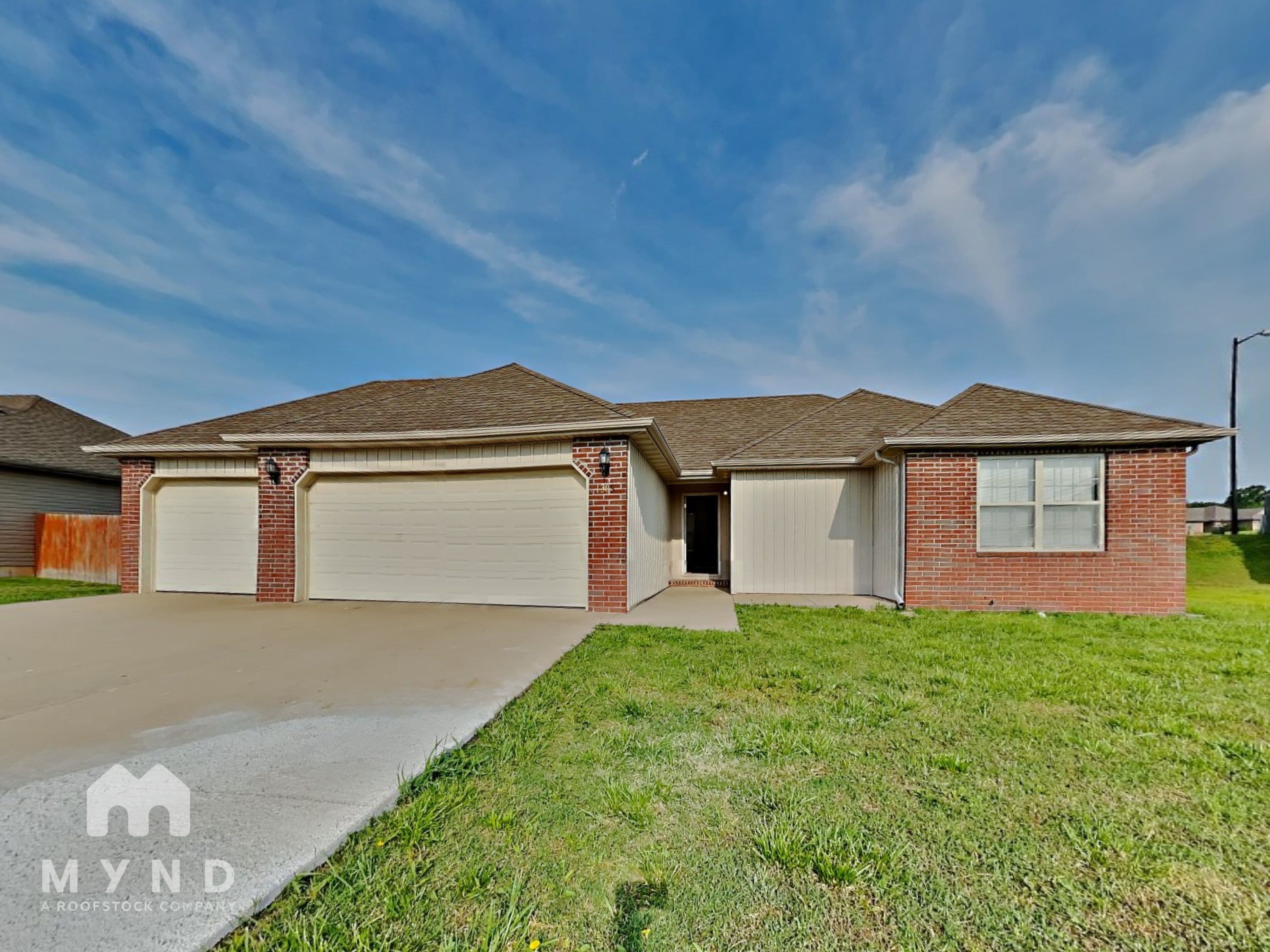 MYND — 3 Bedroom(s) and 2 Bathroom(s) - Photo 1