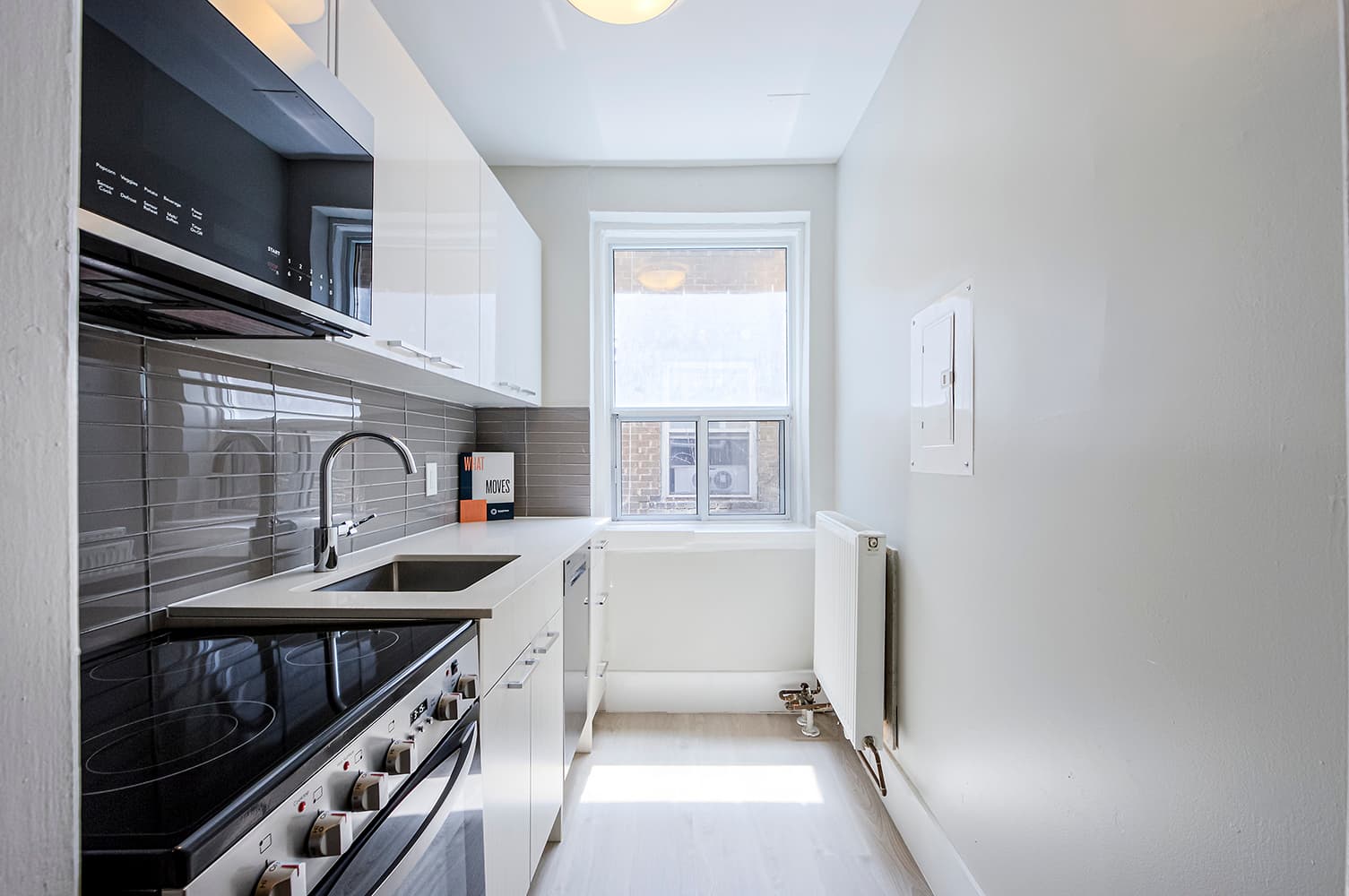 Hazelview Properties — 1 Bed - Photo 1