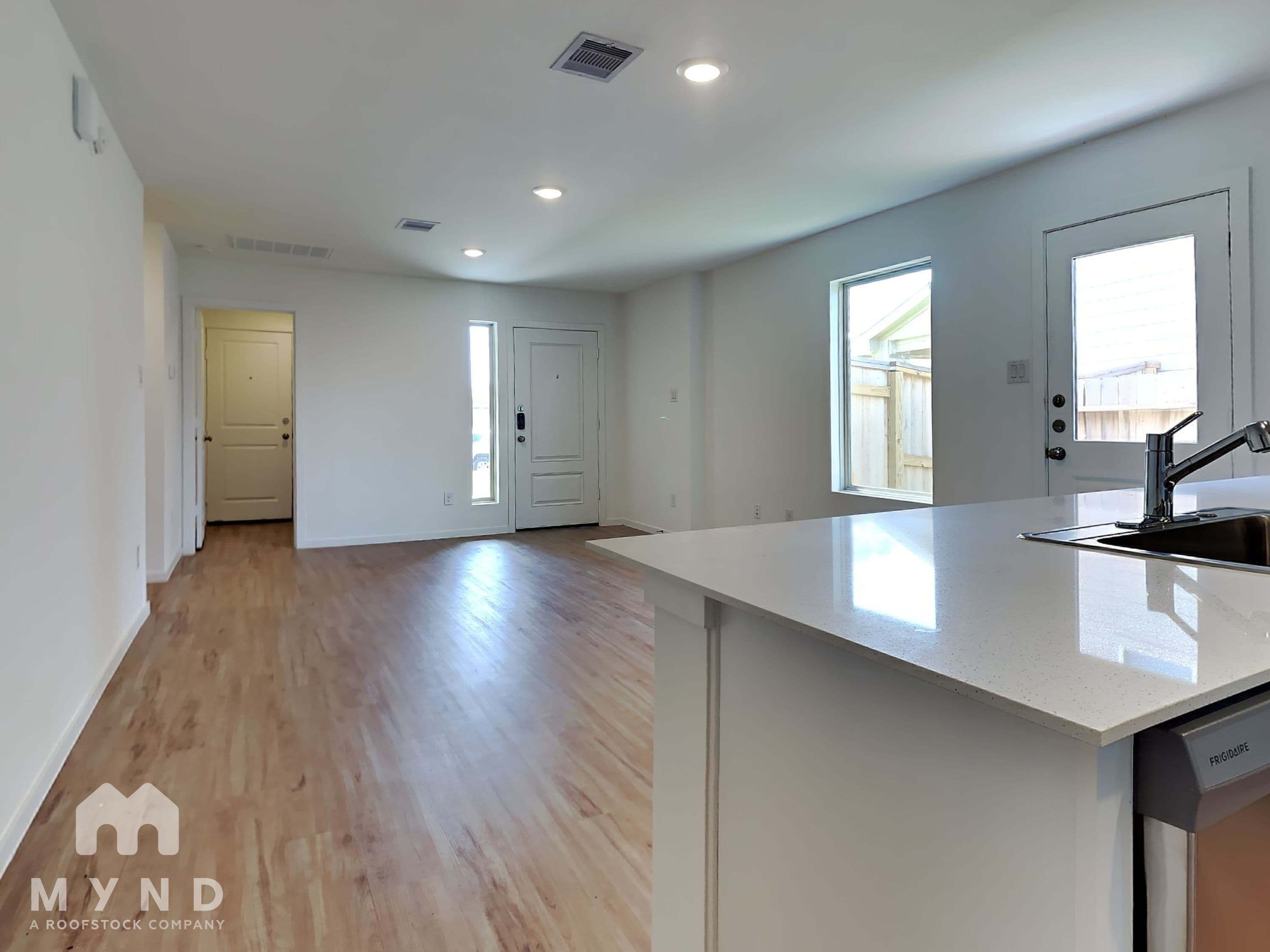MYND — 3 Bedroom(s) and 2 Bathroom(s) - Photo 2