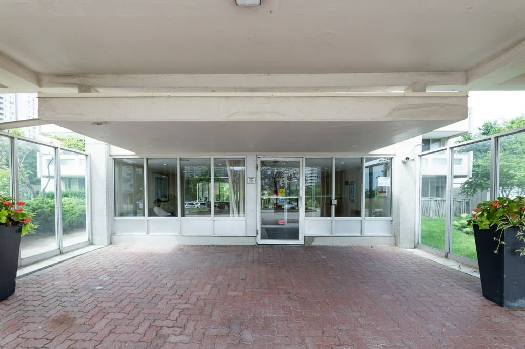 Kaneff — Unit C - Photo 18