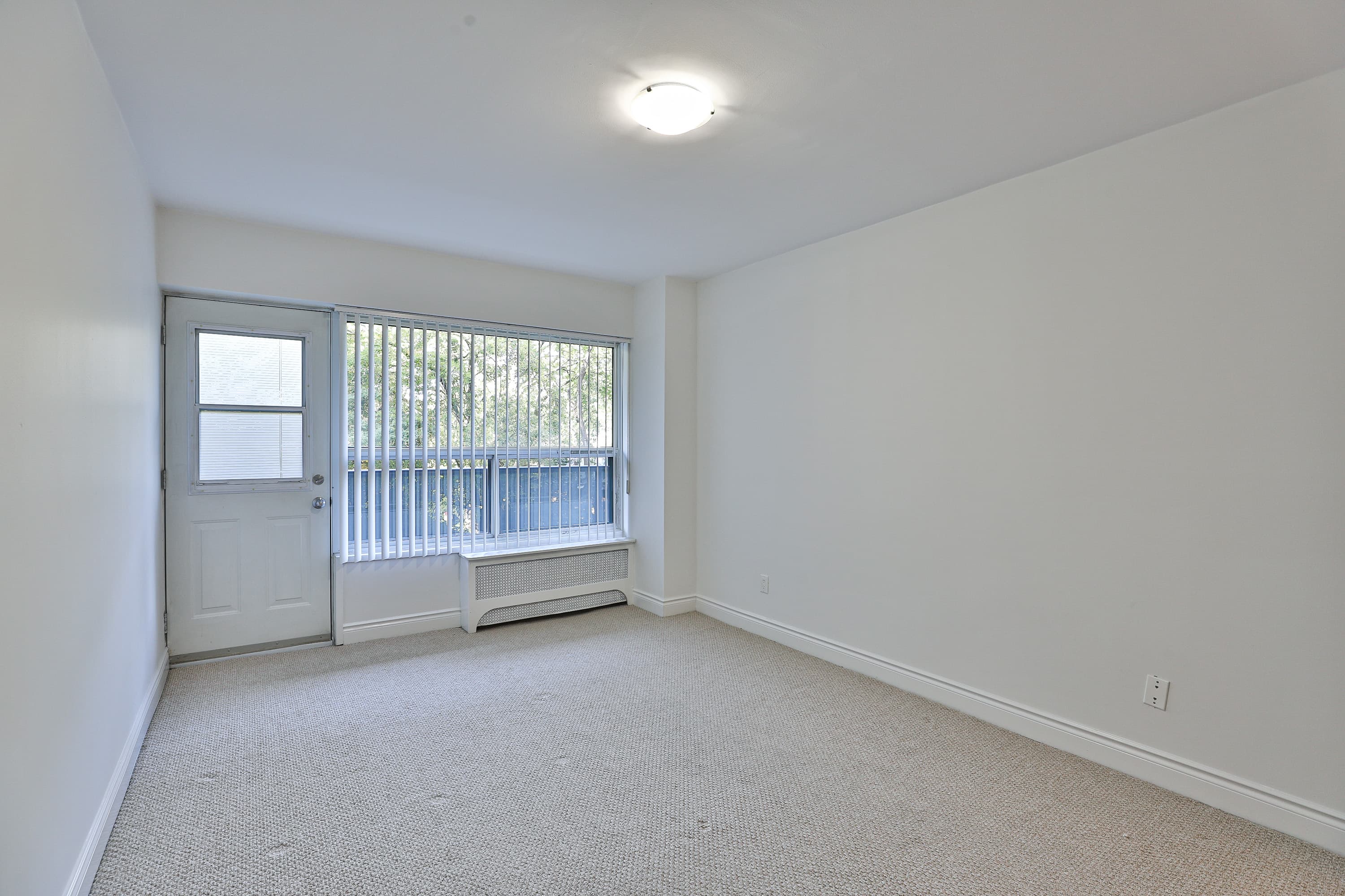 Westdale Properties — 2 Bed - Unit C (East Penthouse) - Photo 32