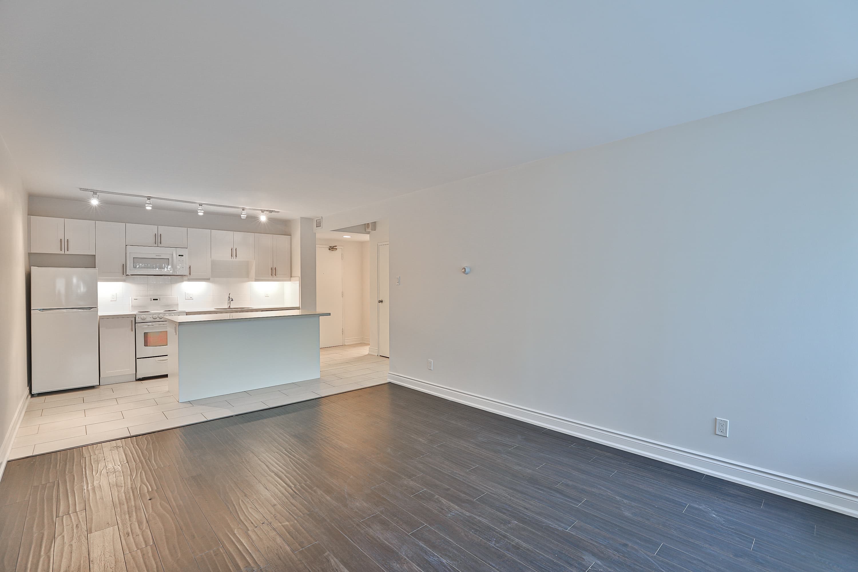Westdale Properties — 2 Bed - Unit C (East Penthouse) - Photo 43