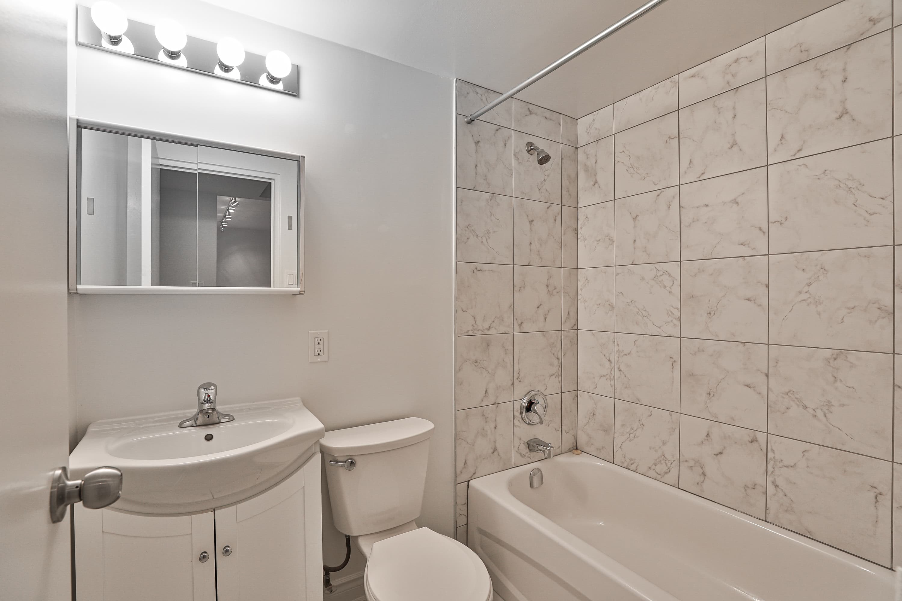 Westdale Properties — 2 Bed - Unit C (East Penthouse) - Photo 46
