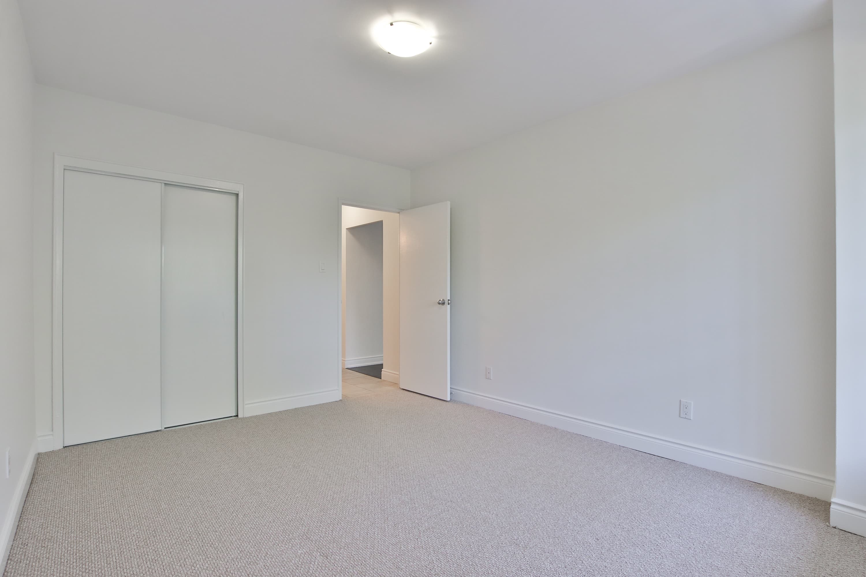 Westdale Properties — 2 Bed - Unit C (East Penthouse) - Photo 63