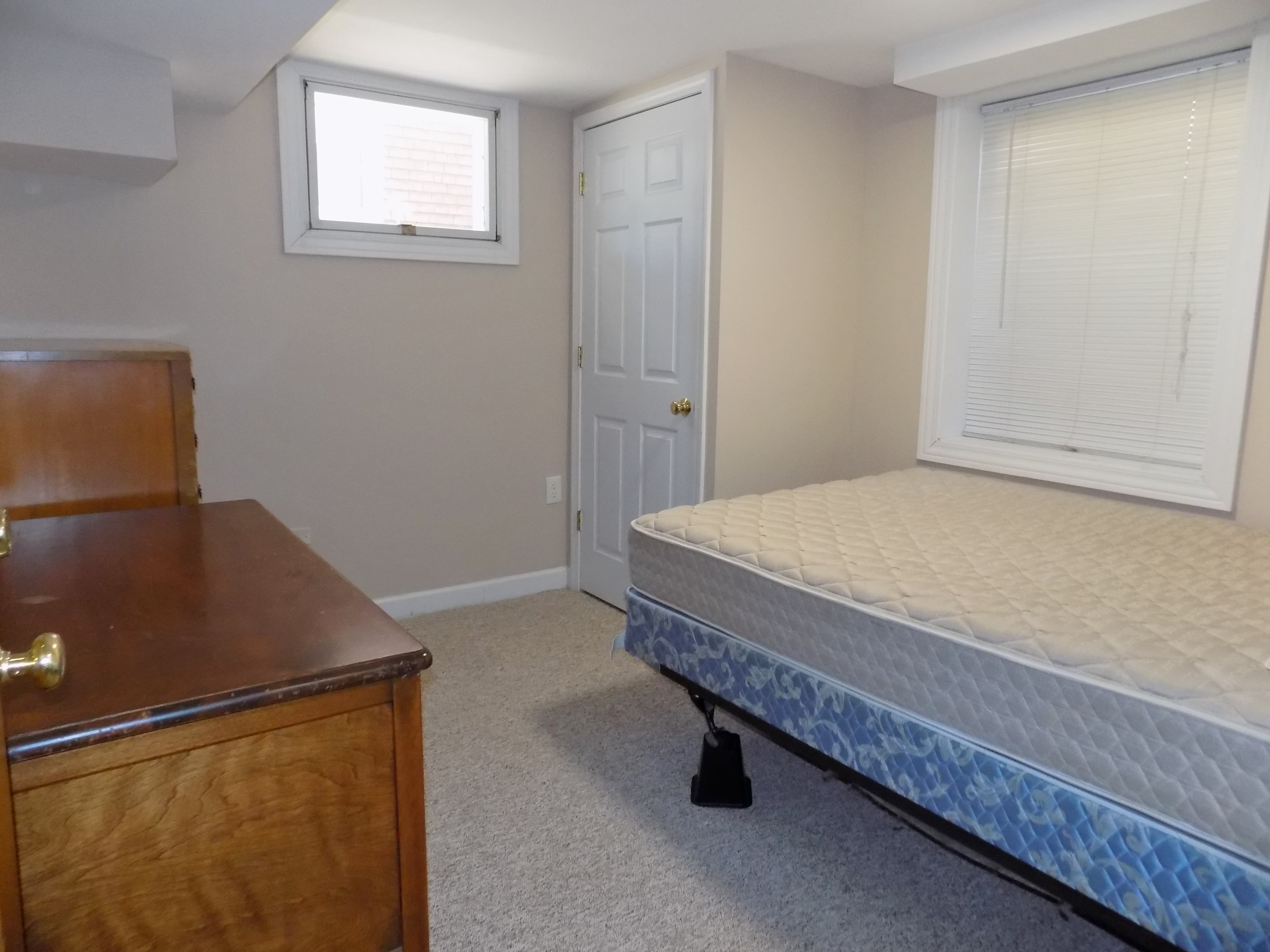 Investor’s Property Management — 4 Bedroom(s) and 2.5 Bathroom(s) - Photo 14