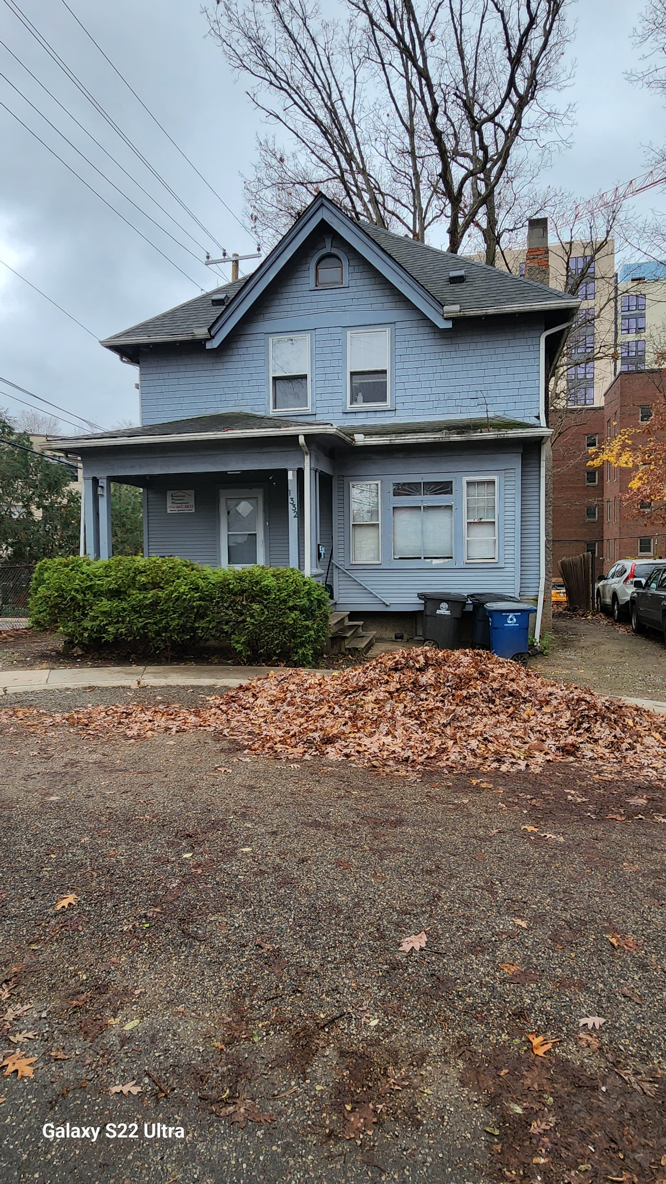 Investor’s Property Management — 5 Bedroom(s) and 2 Bathroom(s) - Photo 1