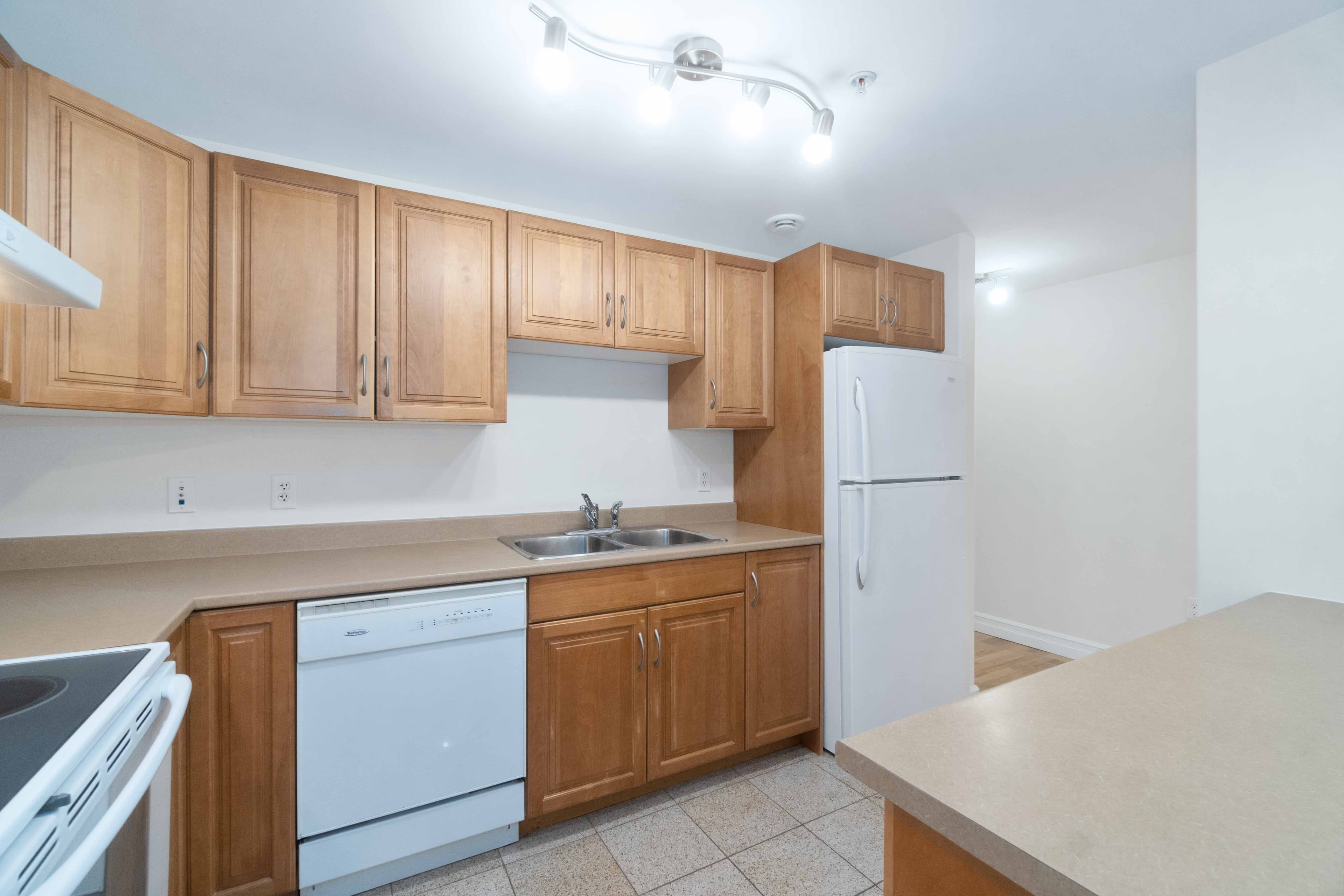 horizon court properties — 608 - Photo 6