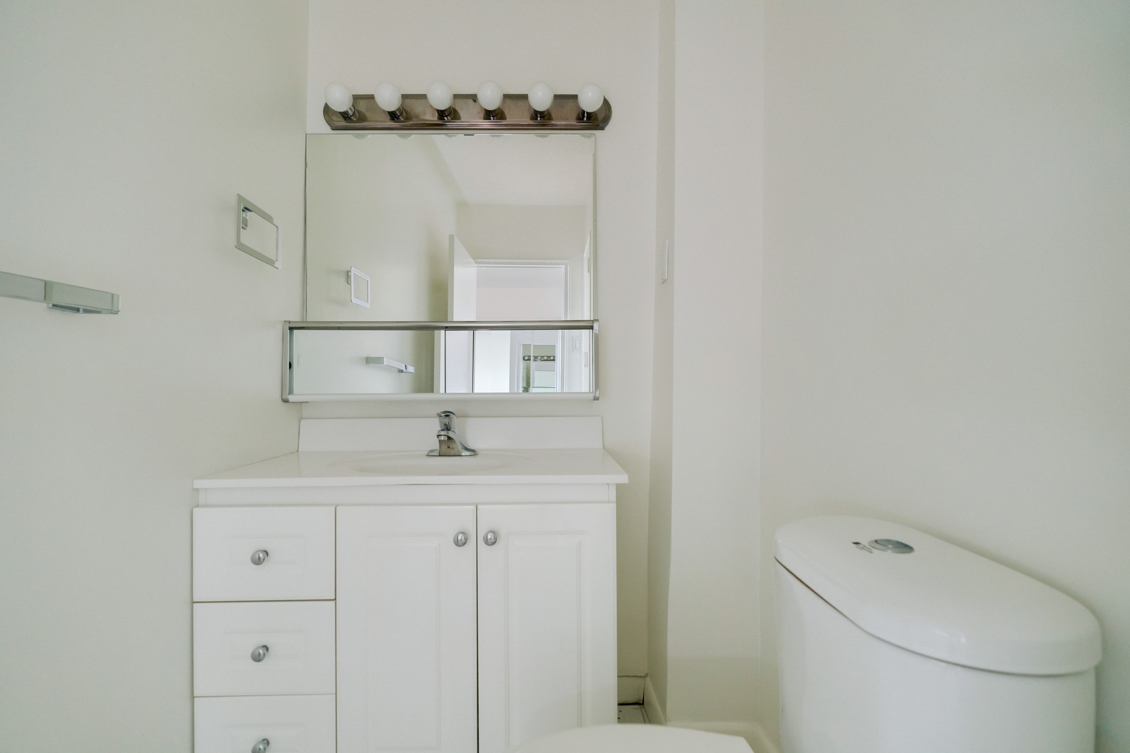 Glen Corporation — 2 Bedroom - Photo 4