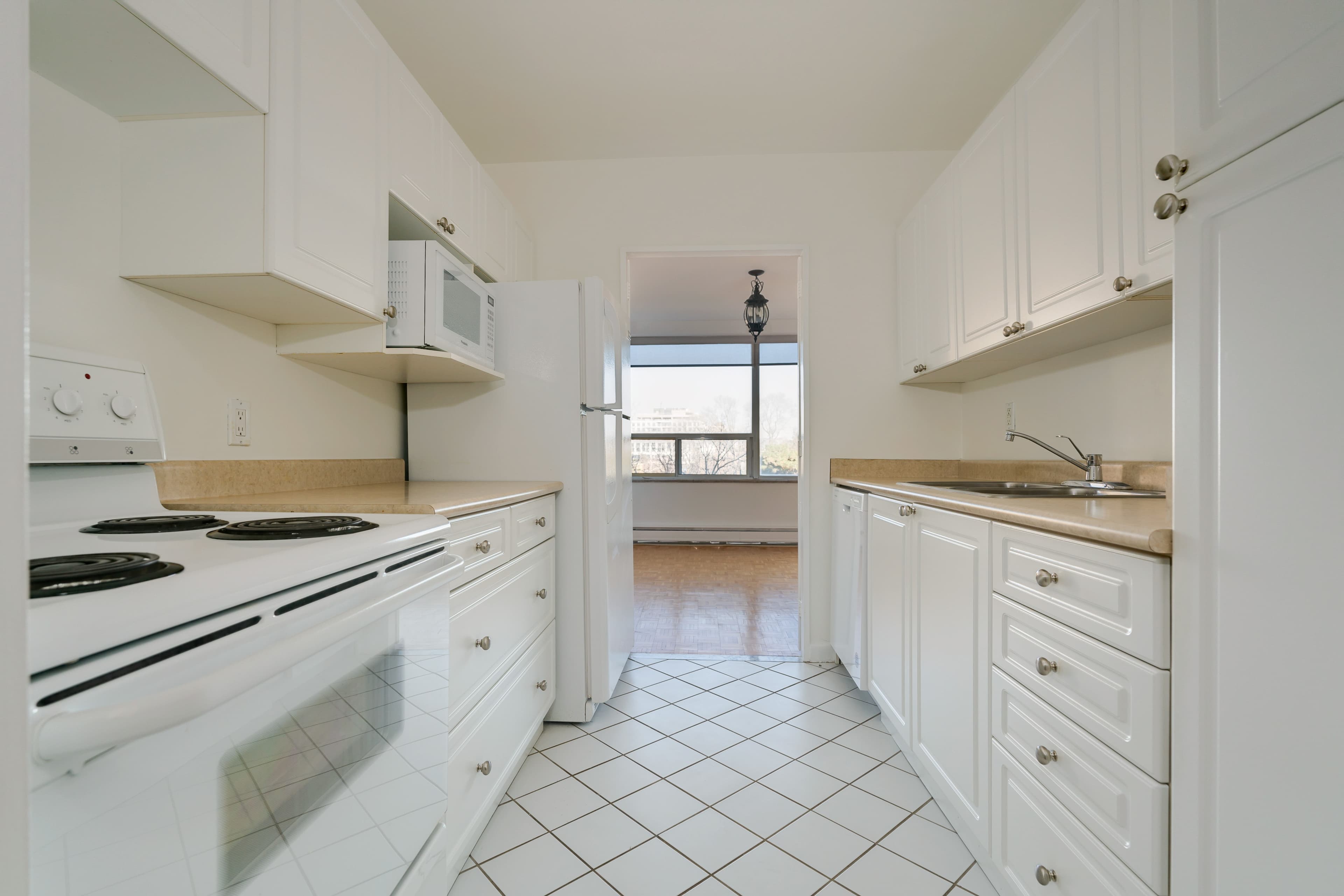 Glen Corporation — 2 Bedroom - Photo 9