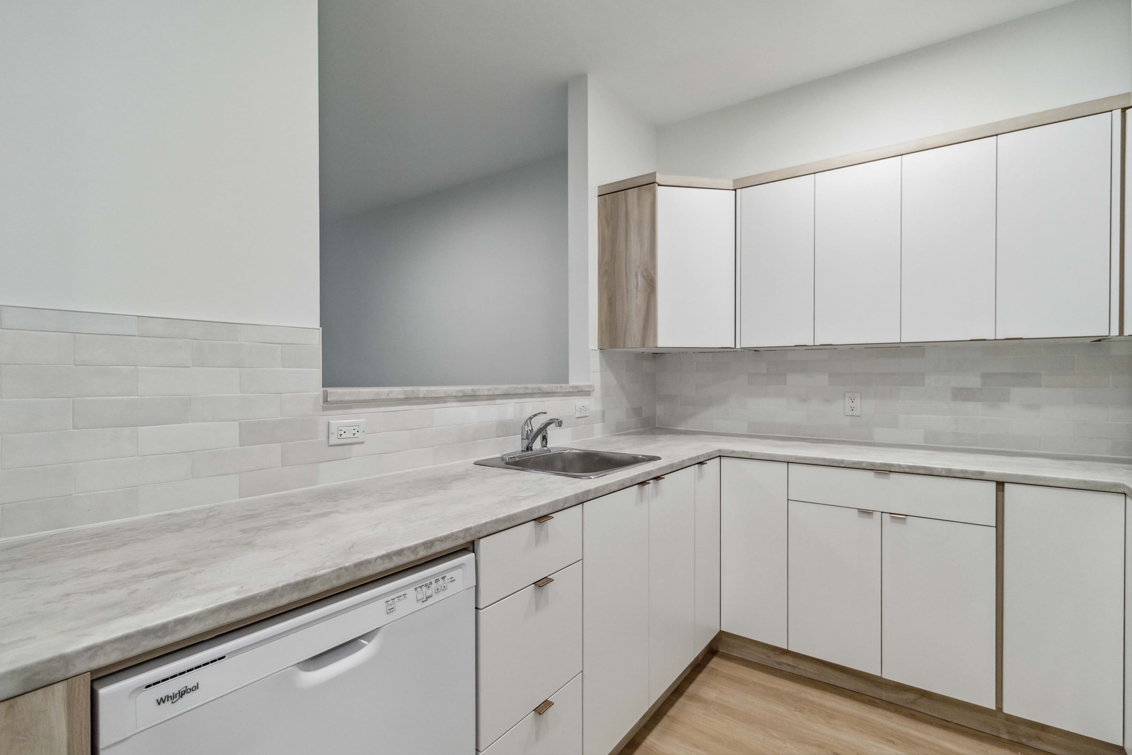 horizon court properties — 214 - Photo 3