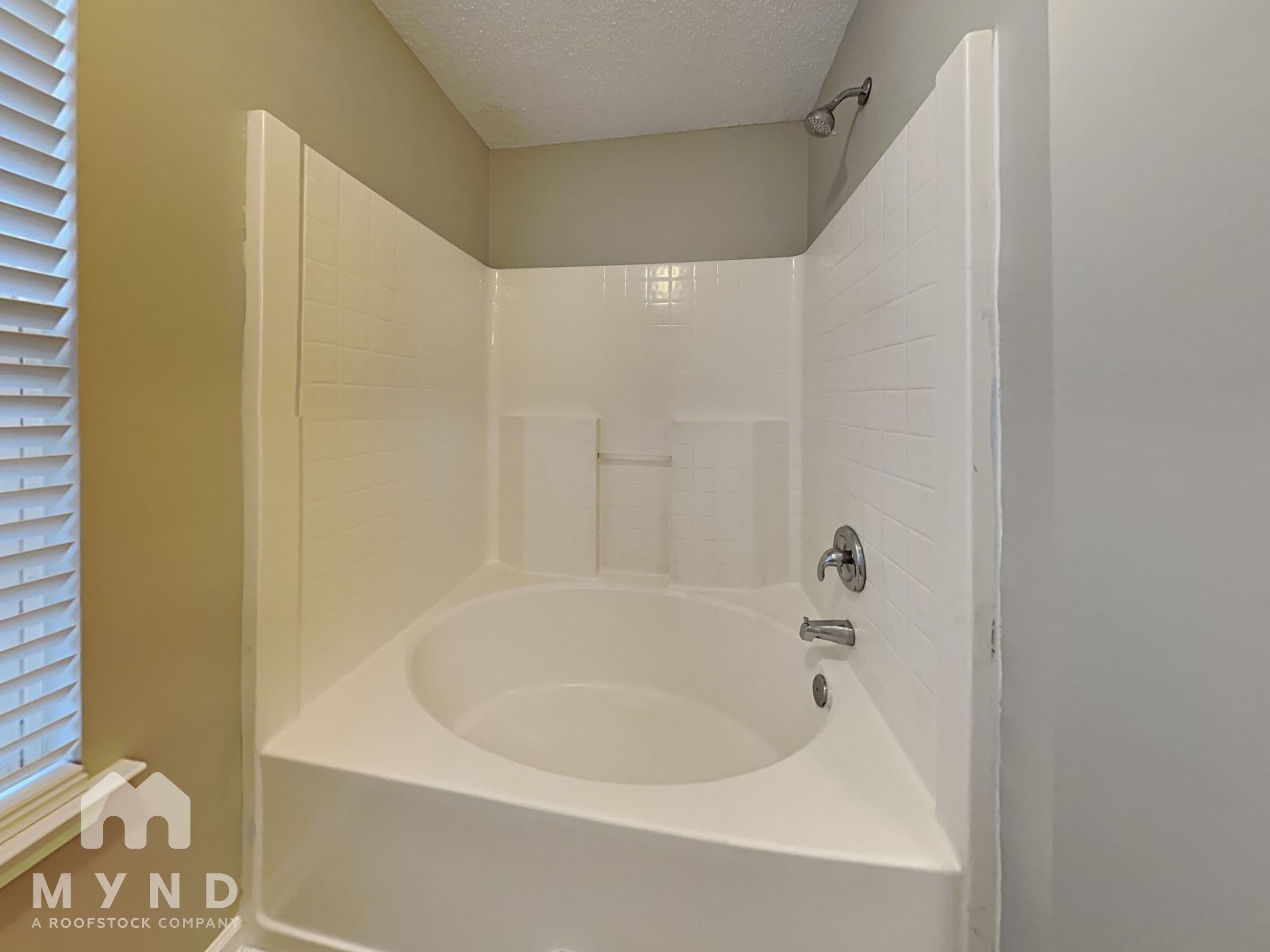 MYND — 3 Bedroom(s) and 2.5 Bathroom(s) - Photo 16