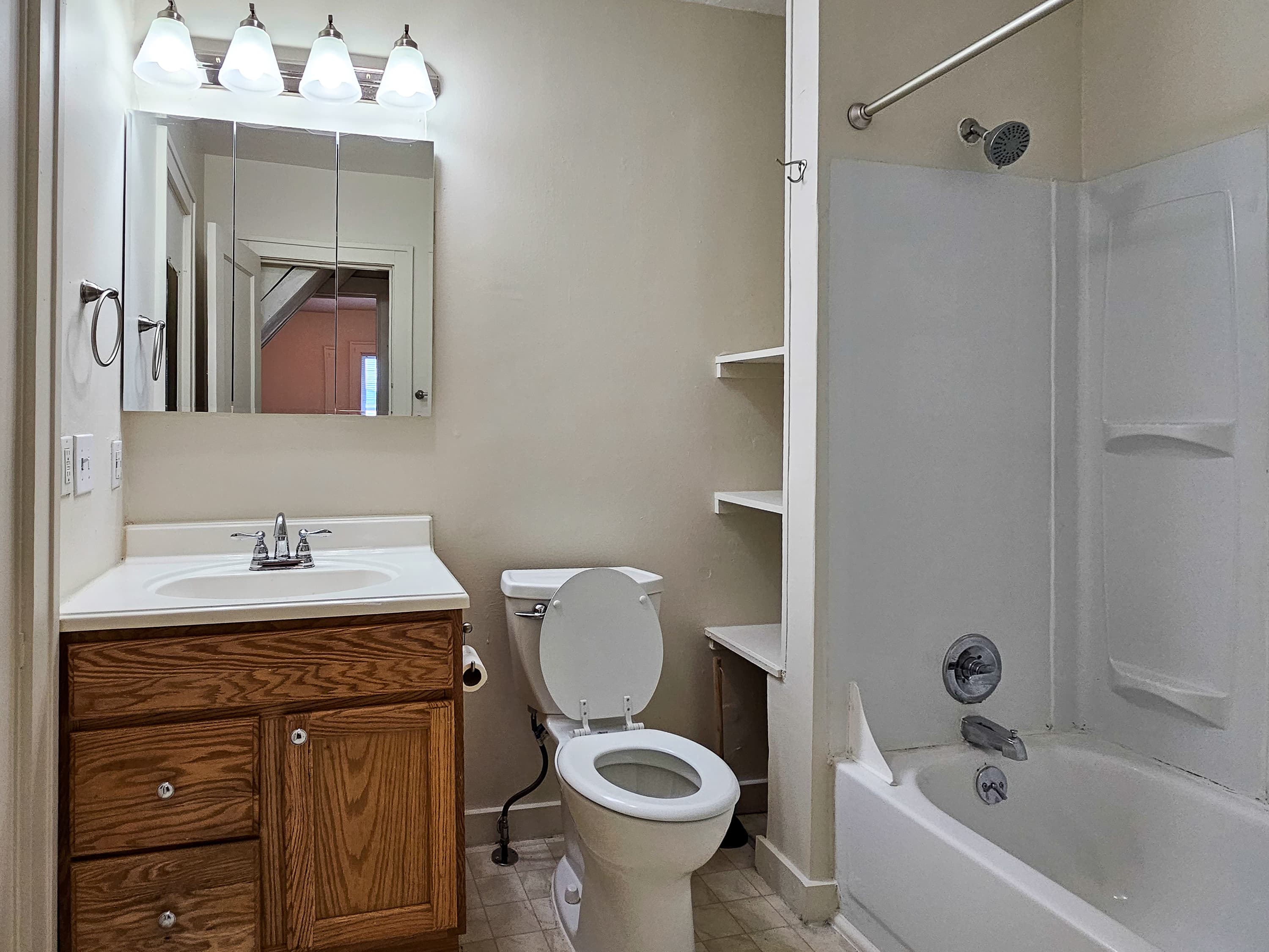 Investor’s Property Management — 2 Bedroom(s) and 2 Bathroom(s) - Photo 10