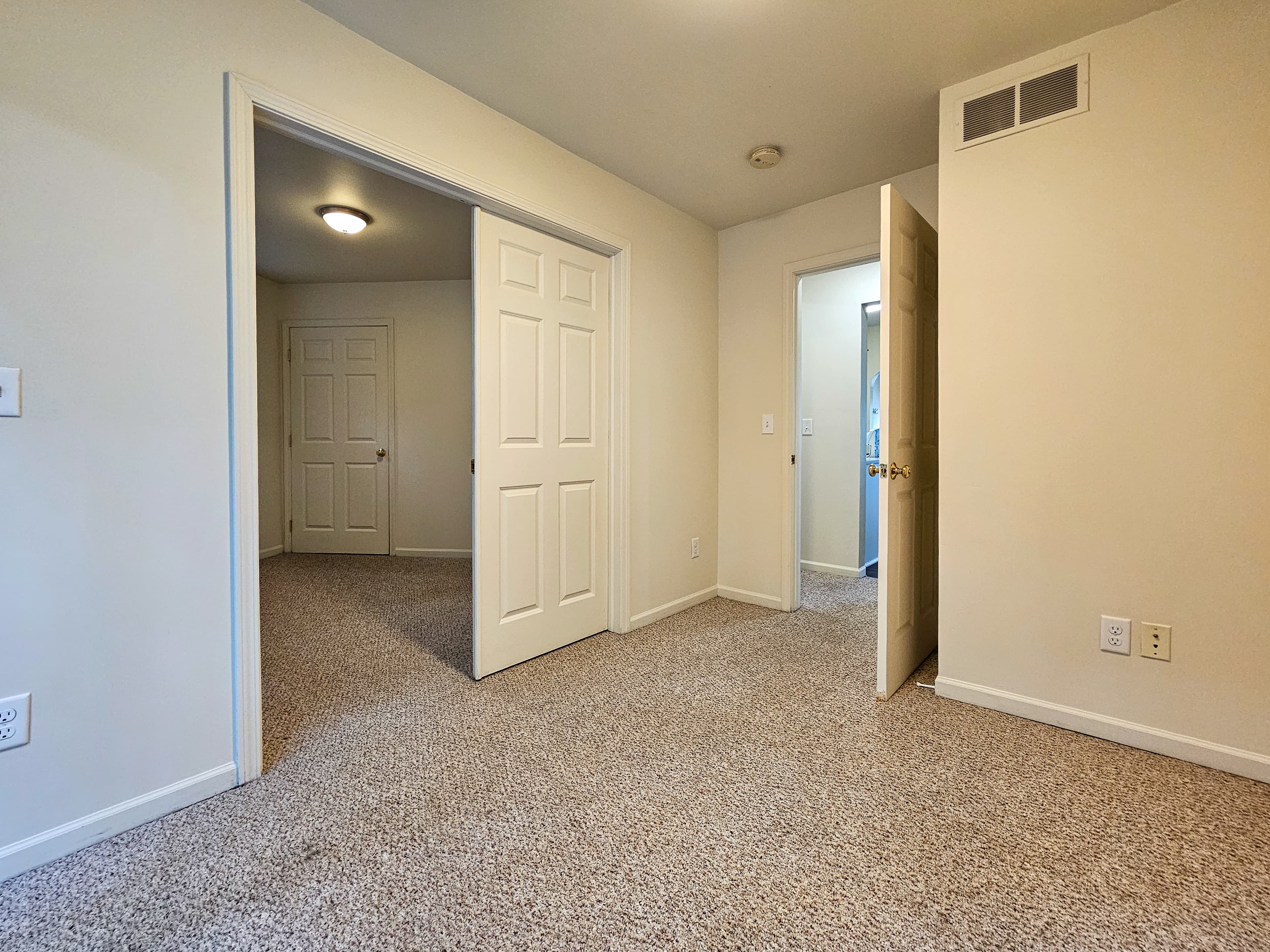 Investor’s Property Management — 2 Bedroom(s) and 2 Bathroom(s) - Photo 18