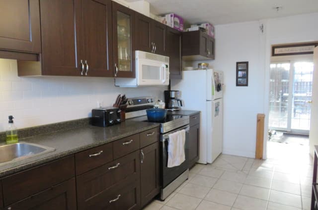 PropertyGuys.com - Photo 8