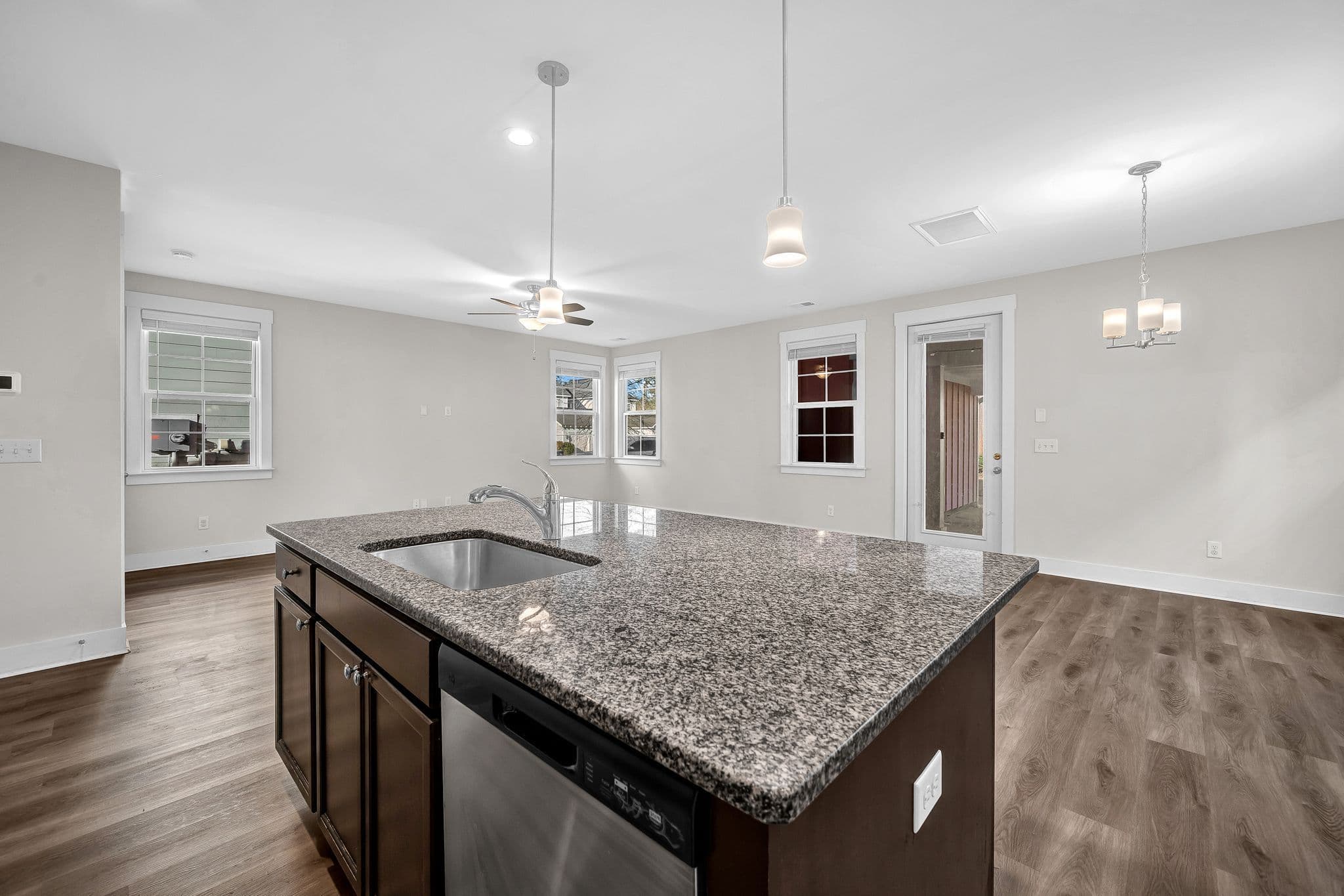 MYND — 4 Bedroom(s) and 2.5 Bathroom(s) - Photo 6