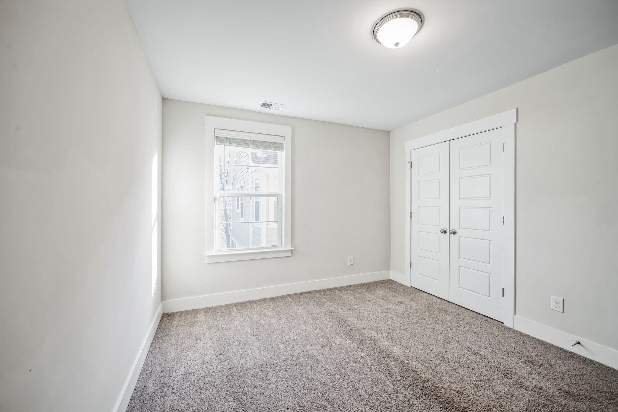 MYND — 4 Bedroom(s) and 2.5 Bathroom(s) - Photo 14