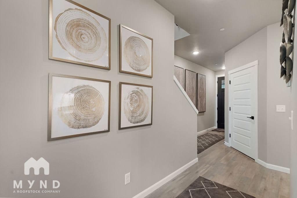 MYND — 3 Bedroom(s) and 2.5 Bathroom(s) - Photo 3