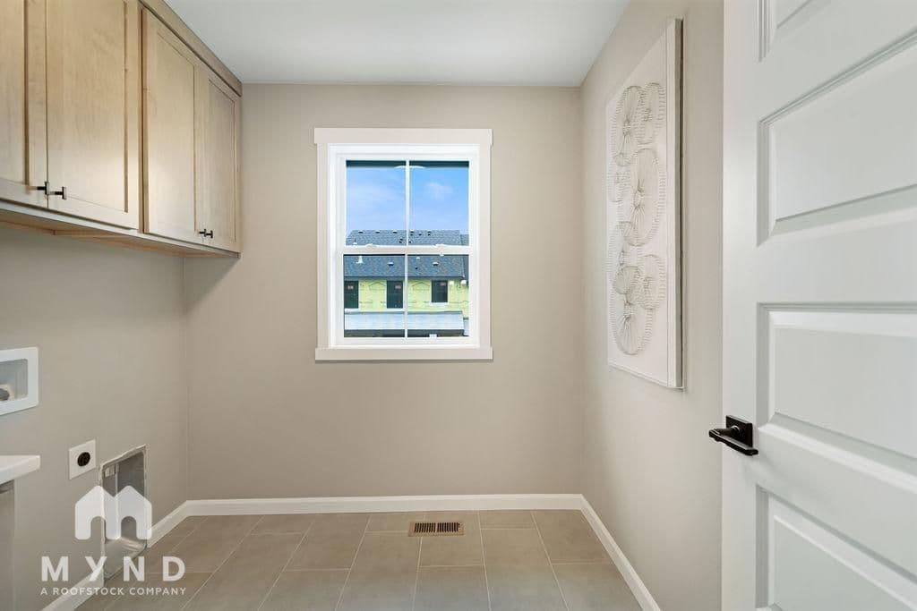 MYND — 3 Bedroom(s) and 2.5 Bathroom(s) - Photo 42