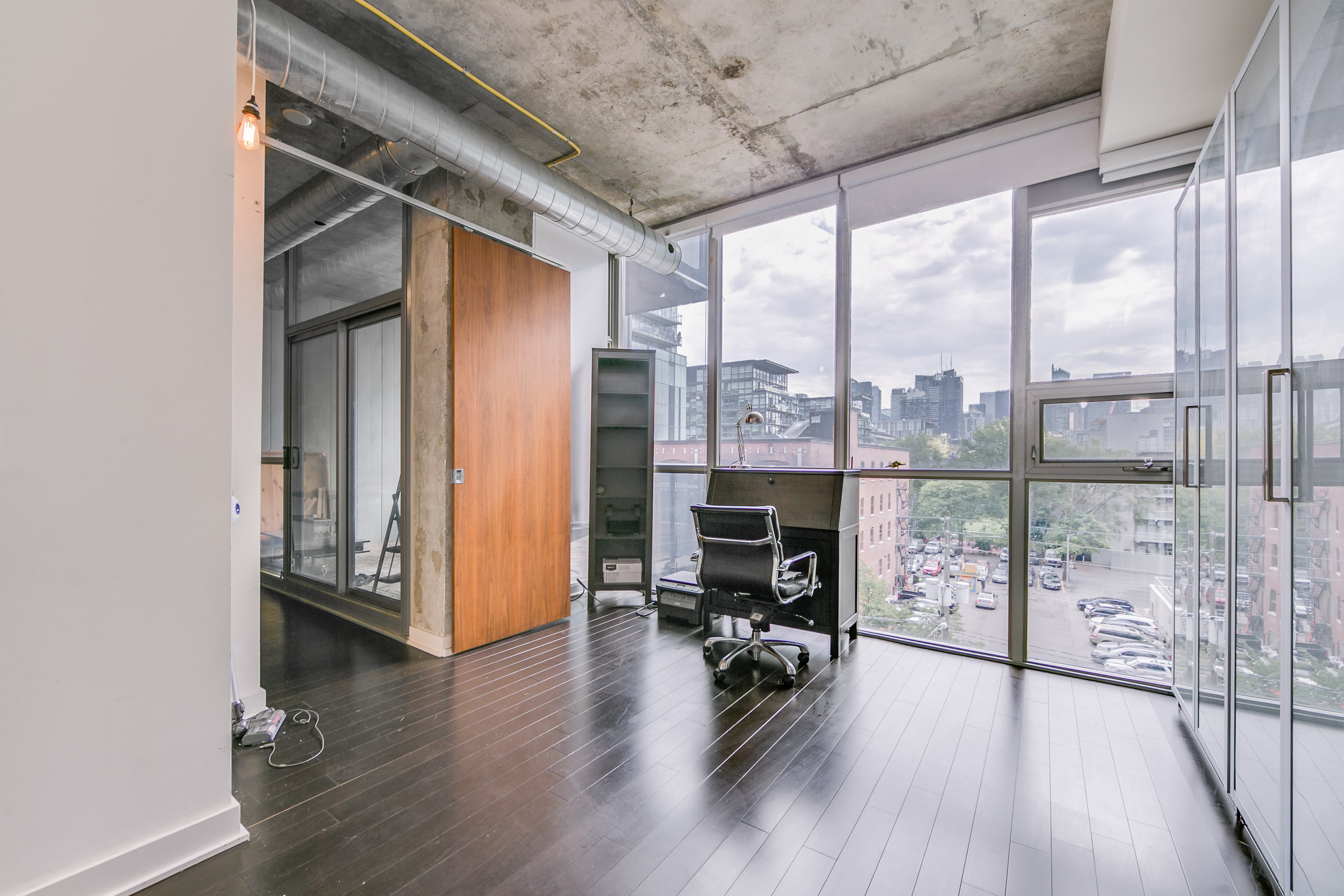 Livya — 1BED - Photo 2