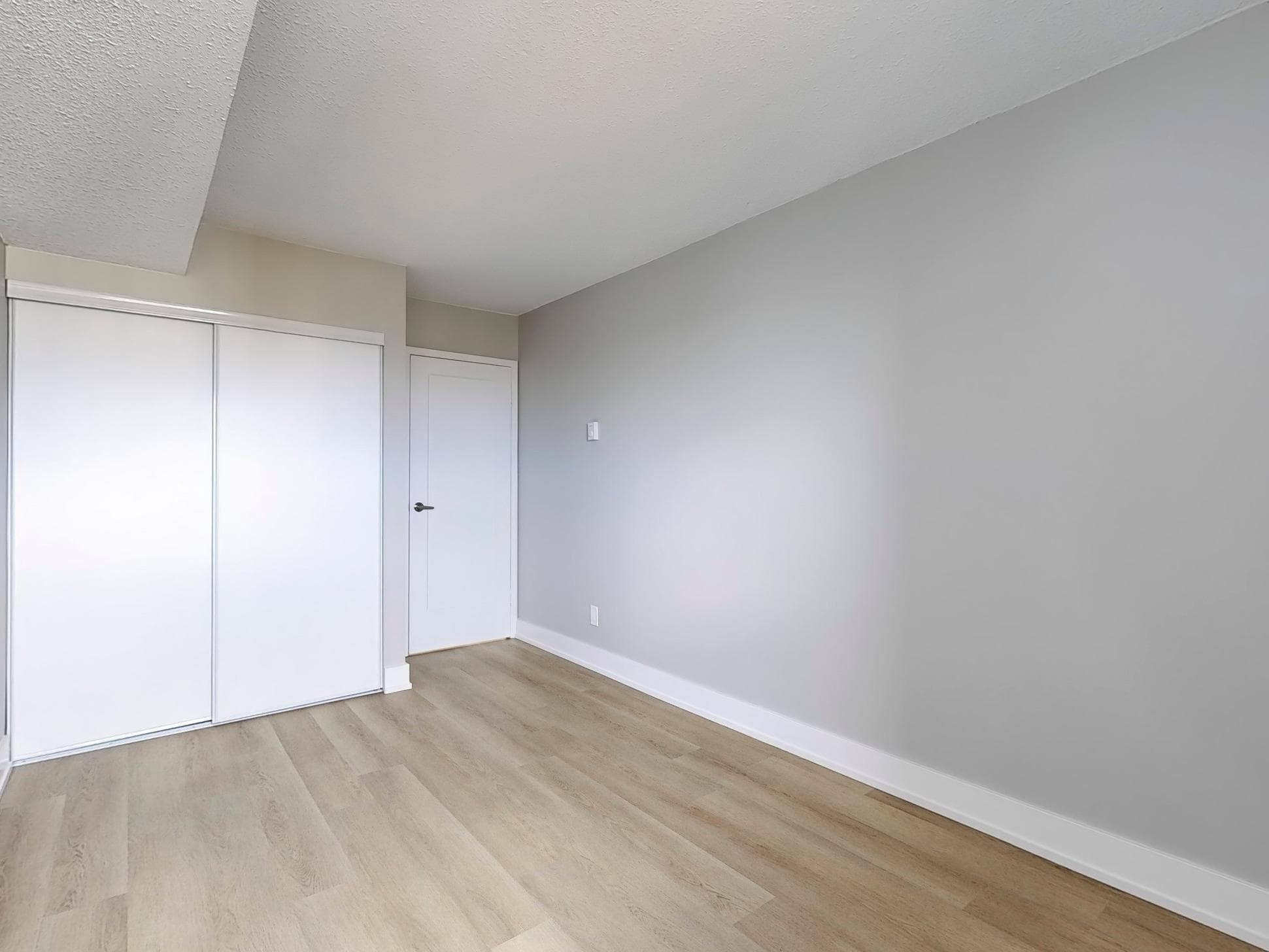 Bedford Properties — 3 Bedroom - Photo 7