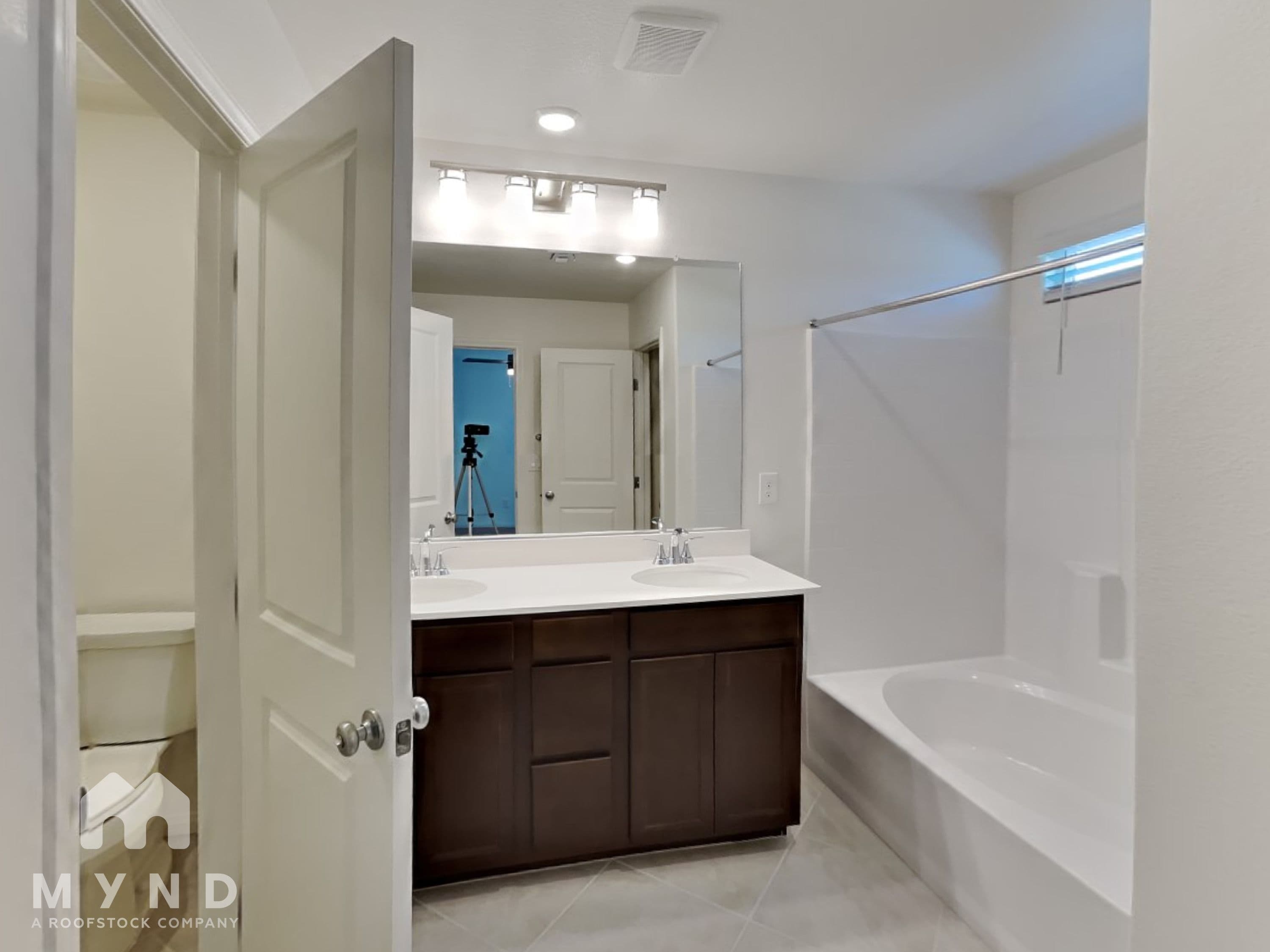 MYND — 3 Bedroom(s) and 2.5 Bathroom(s) - Photo 11