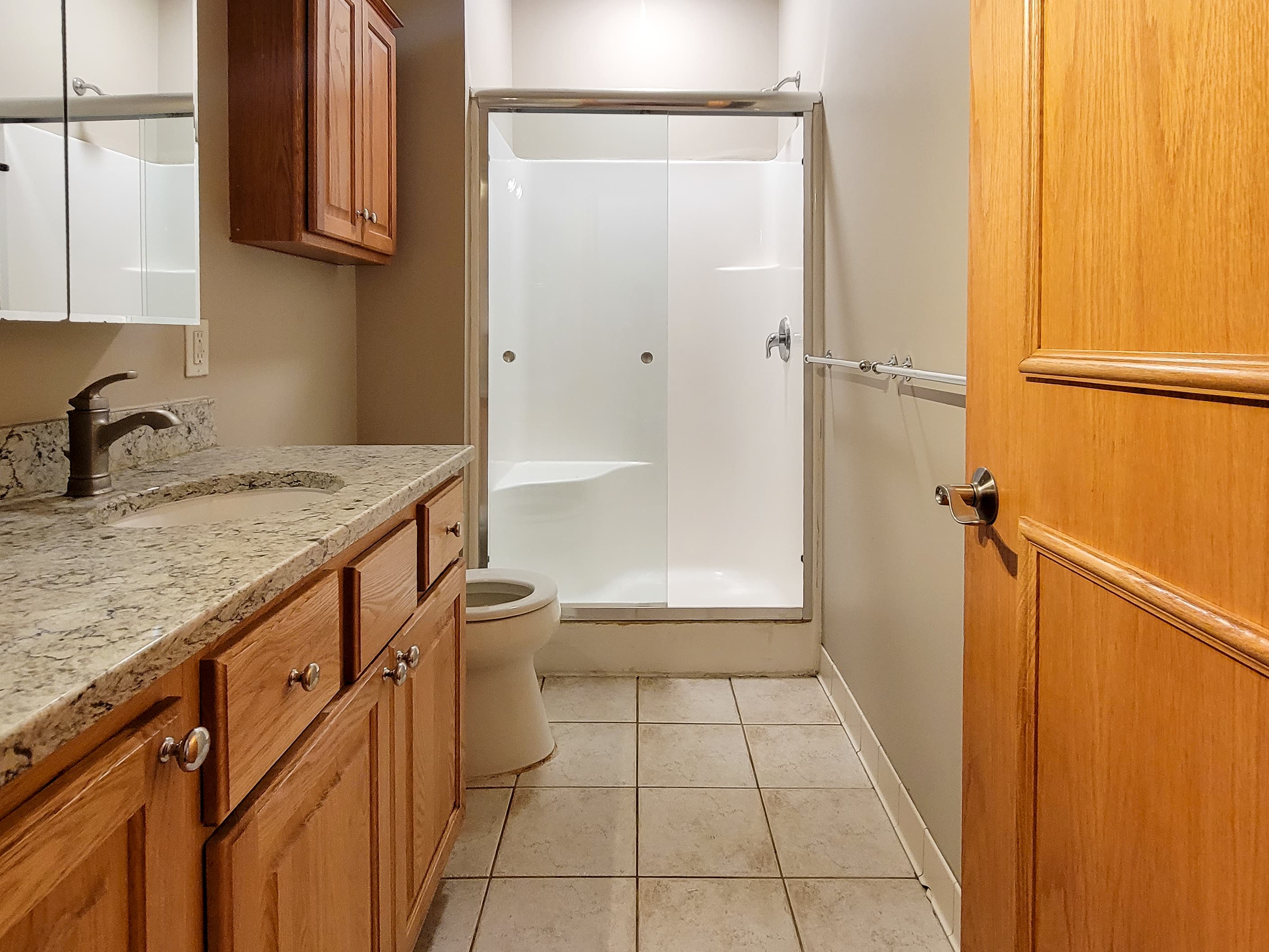 Investor’s Property Management — 5.5 Bedroom(s) and 3 Bathroom(s) - Photo 6