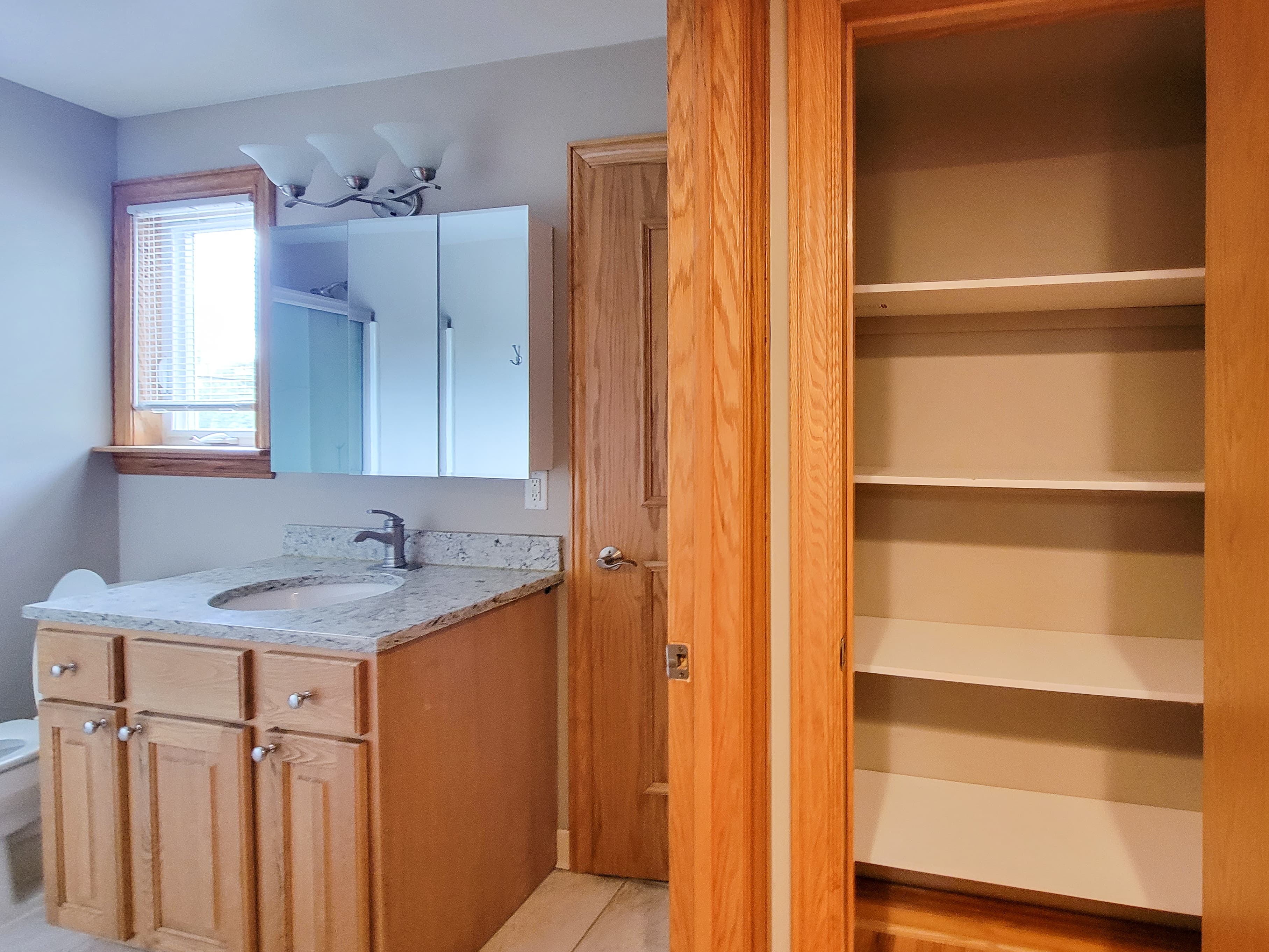 Investor’s Property Management — 5.5 Bedroom(s) and 3 Bathroom(s) - Photo 11