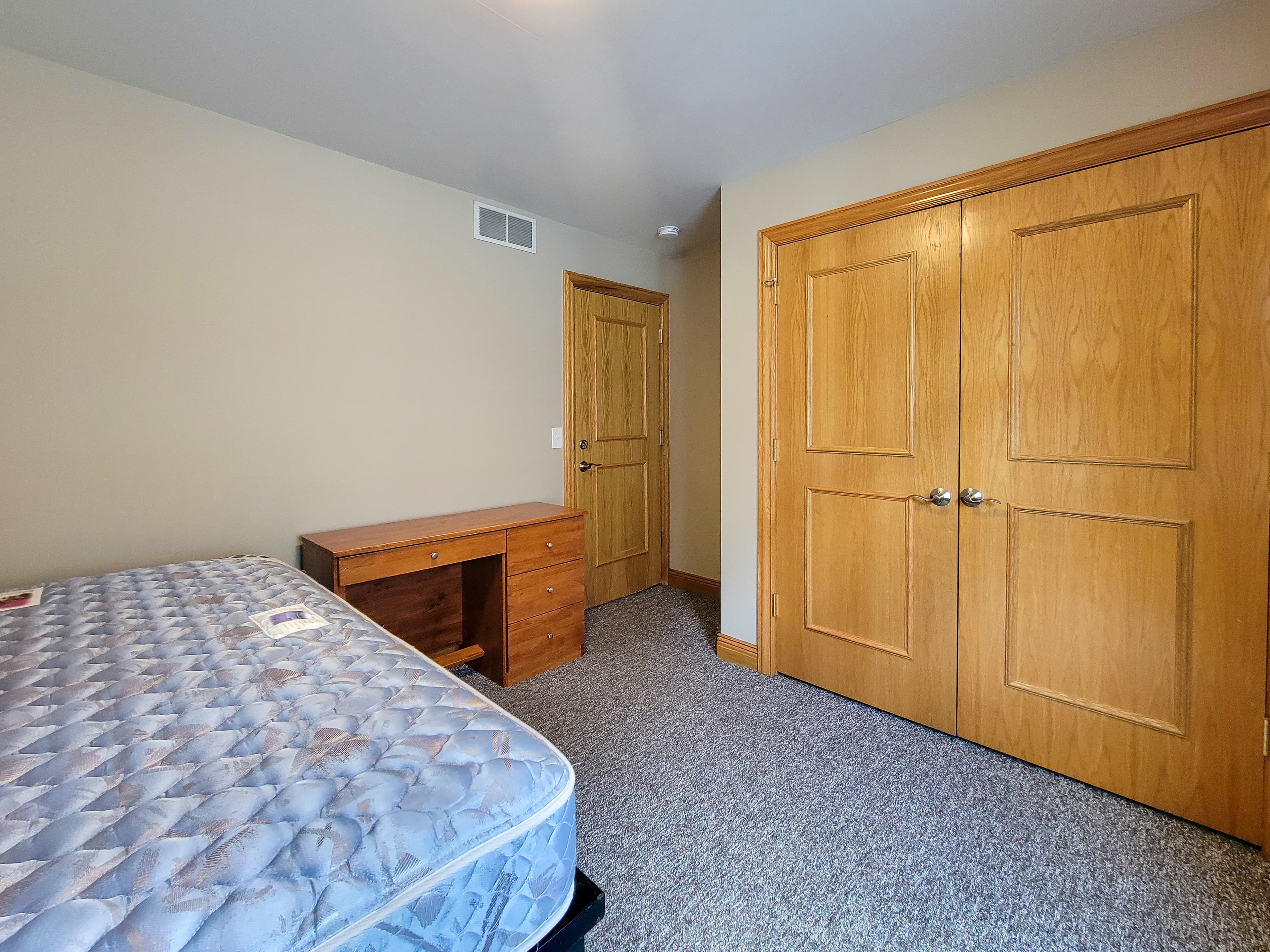 Investor’s Property Management — 5.5 Bedroom(s) and 3 Bathroom(s) - Photo 29