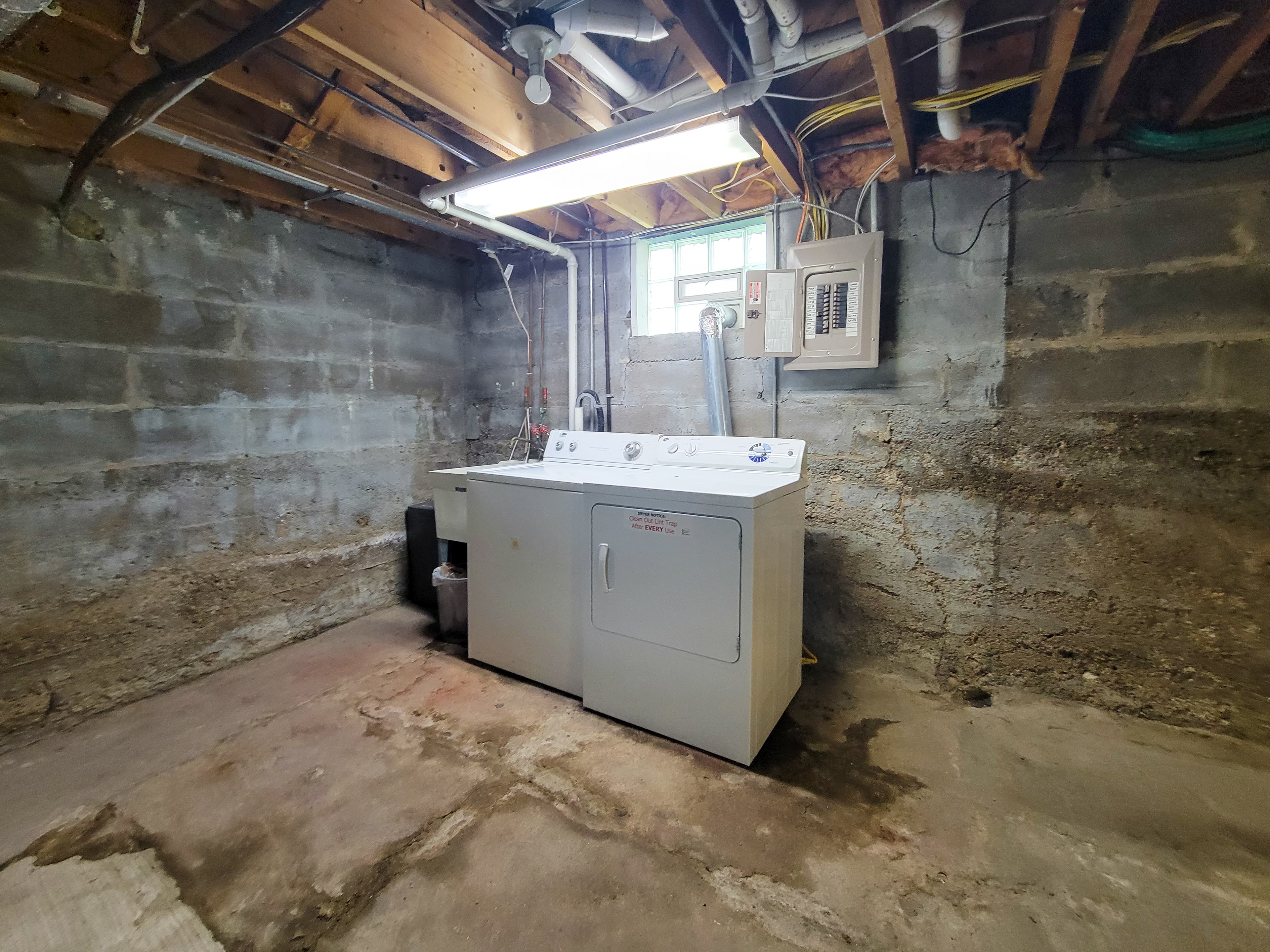 Investor’s Property Management — 5.5 Bedroom(s) and 3 Bathroom(s) - Photo 33