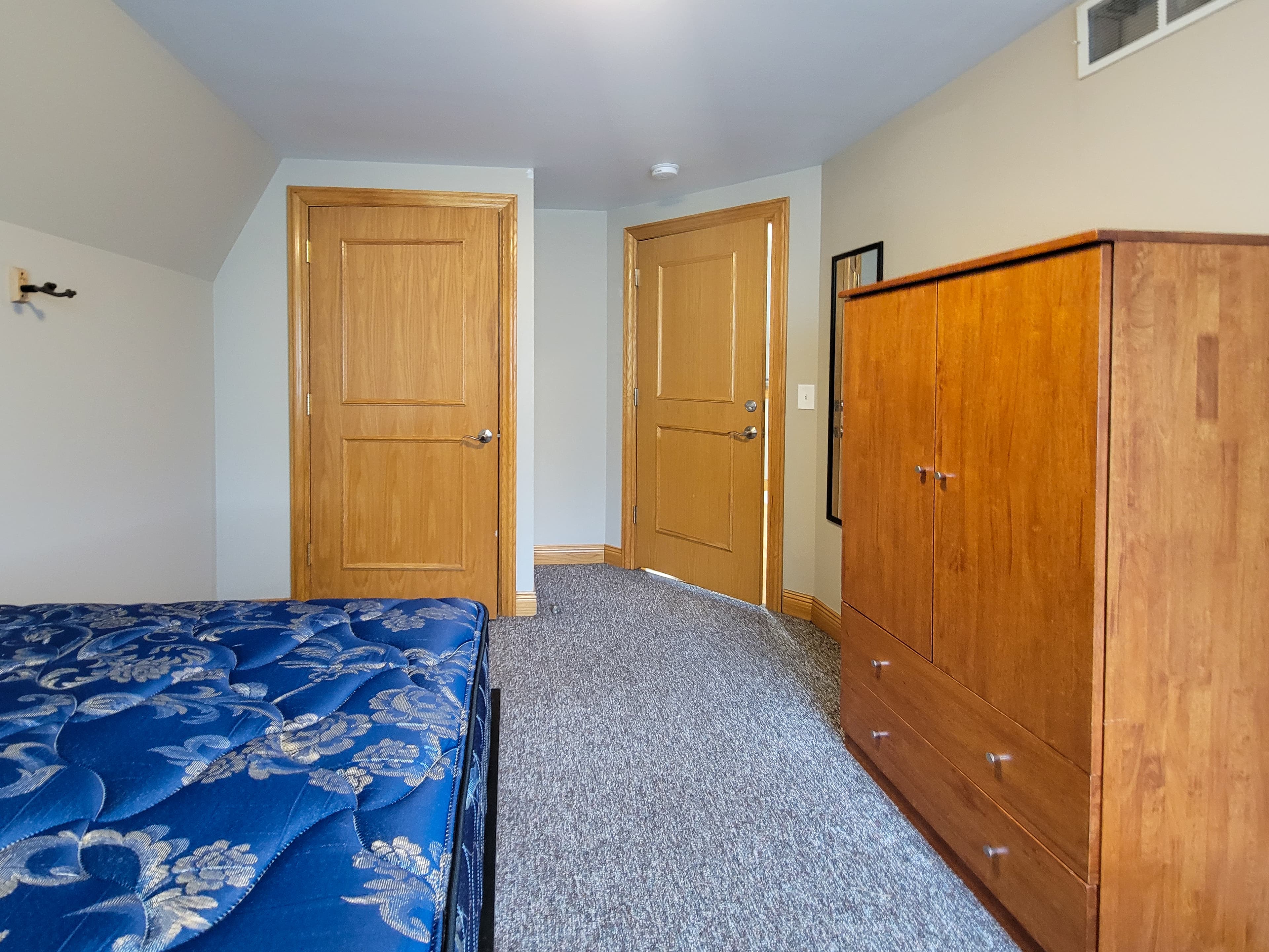 Investor’s Property Management — 5.5 Bedroom(s) and 3 Bathroom(s) - Photo 23