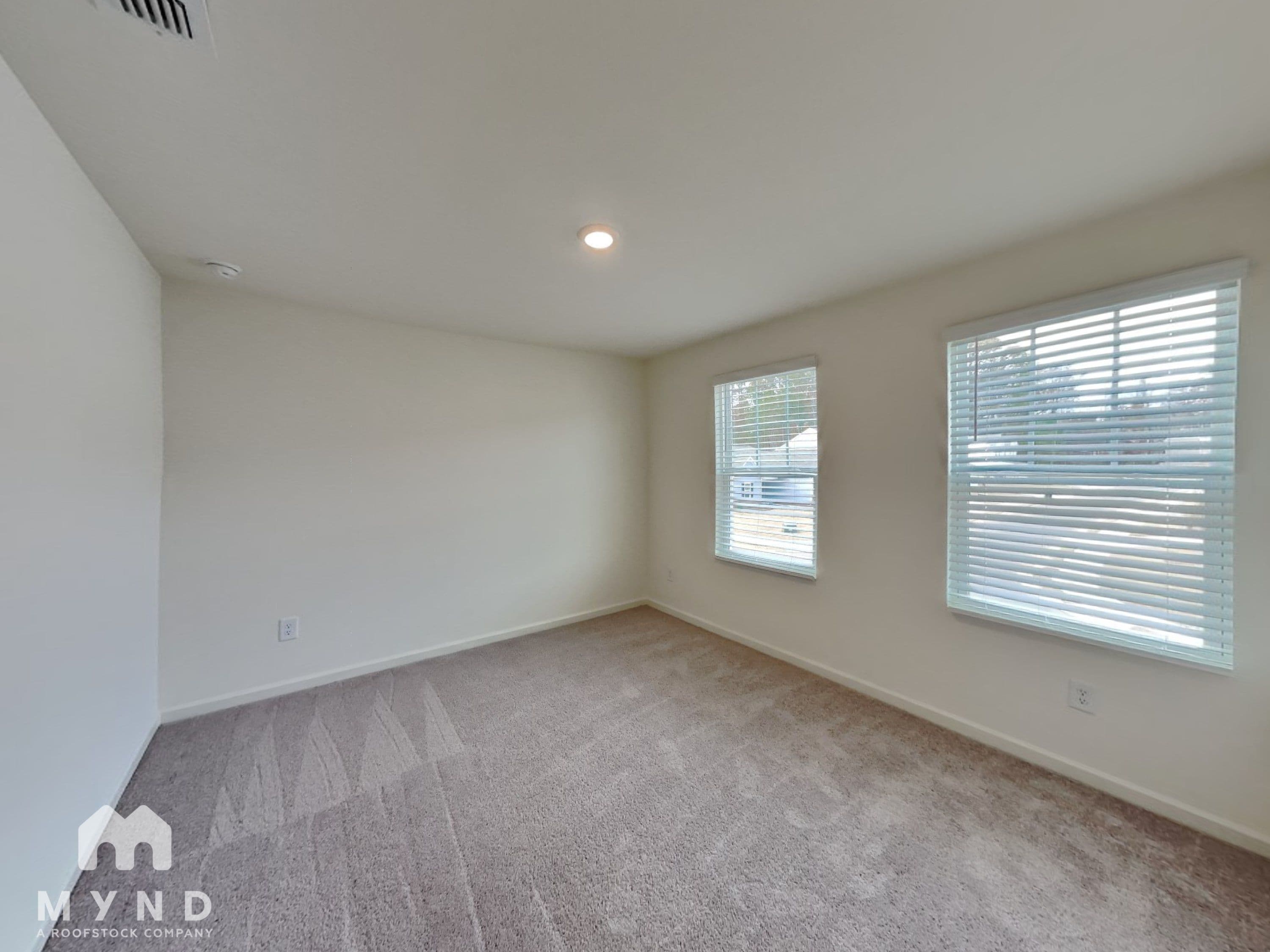 MYND — 4 Bedroom(s) and 2.5 Bathroom(s) - Photo 11
