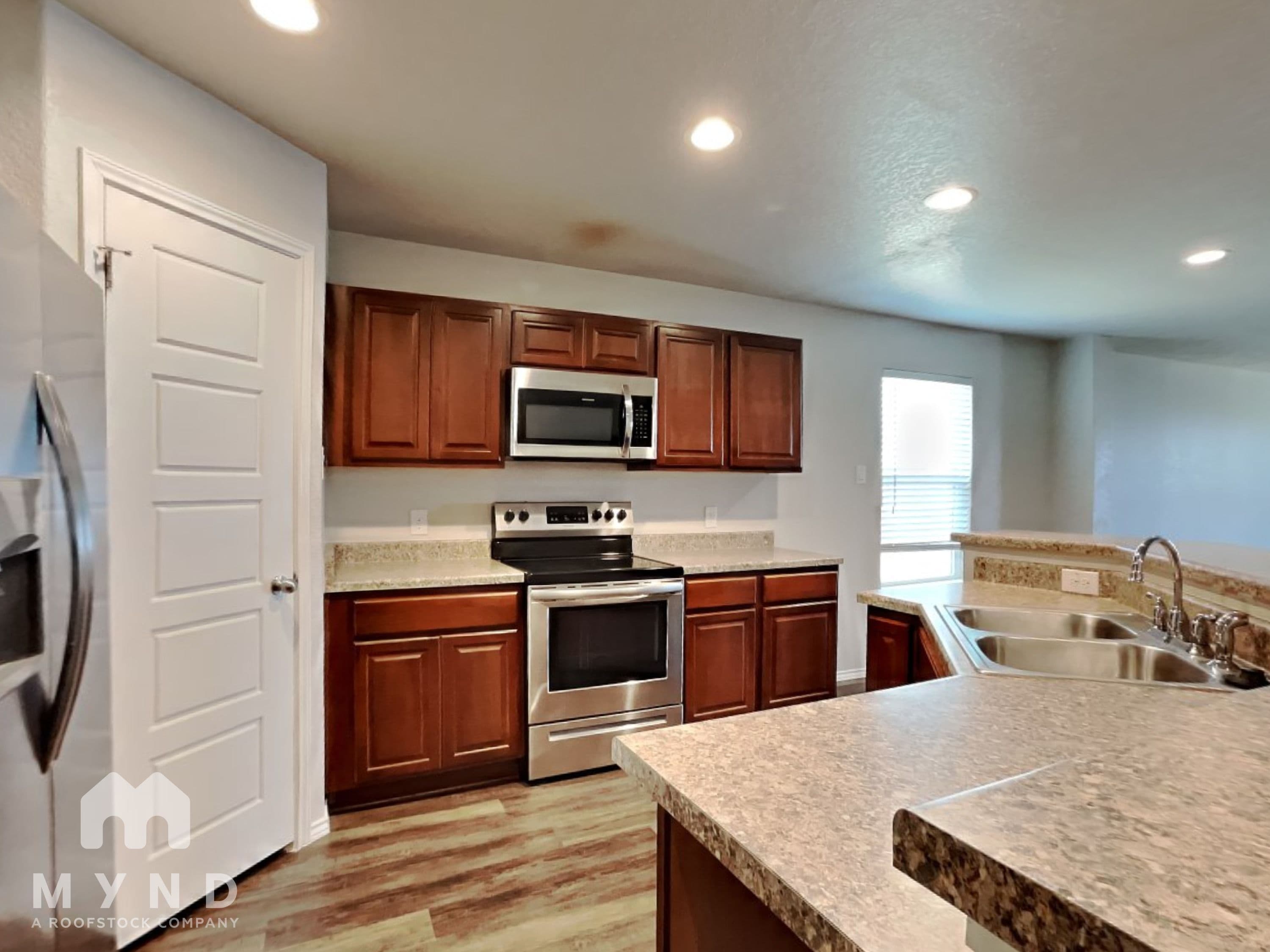 MYND — 4 Bedroom(s) and 2.5 Bathroom(s) - Photo 10