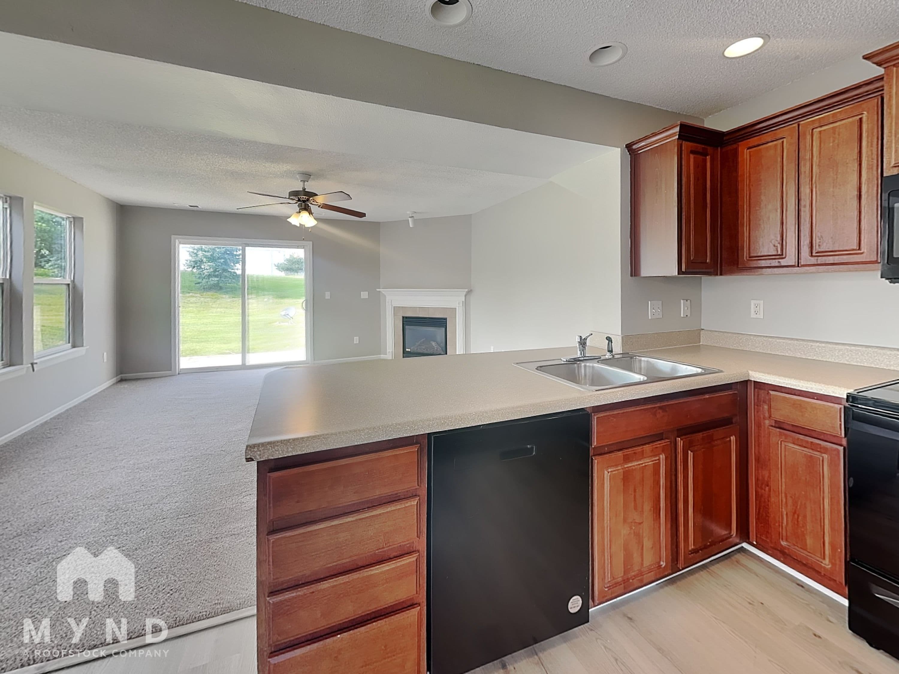 MYND — 3 Bedroom(s) and 2.5 Bathroom(s) - Photo 4