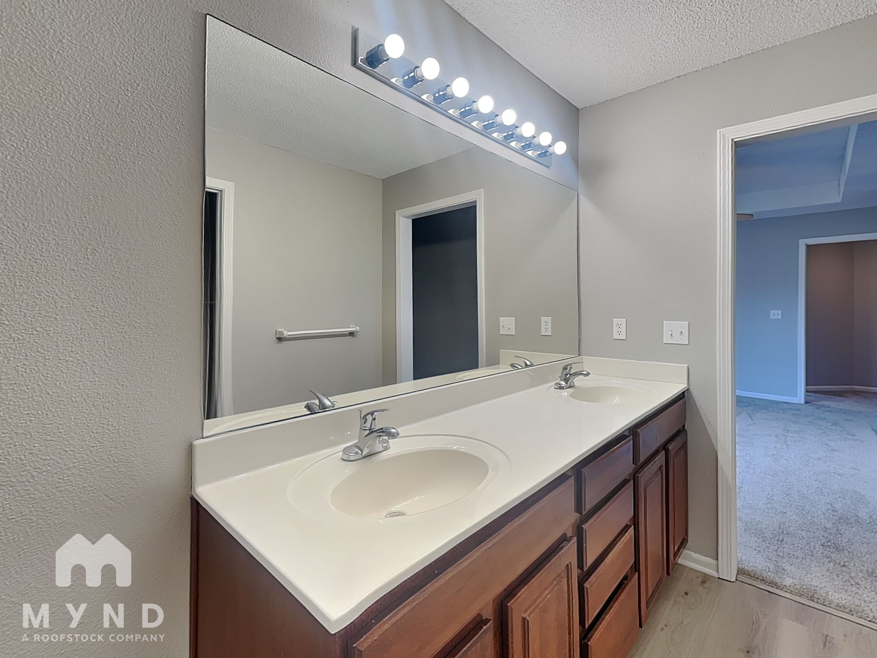 MYND — 3 Bedroom(s) and 2.5 Bathroom(s) - Photo 11