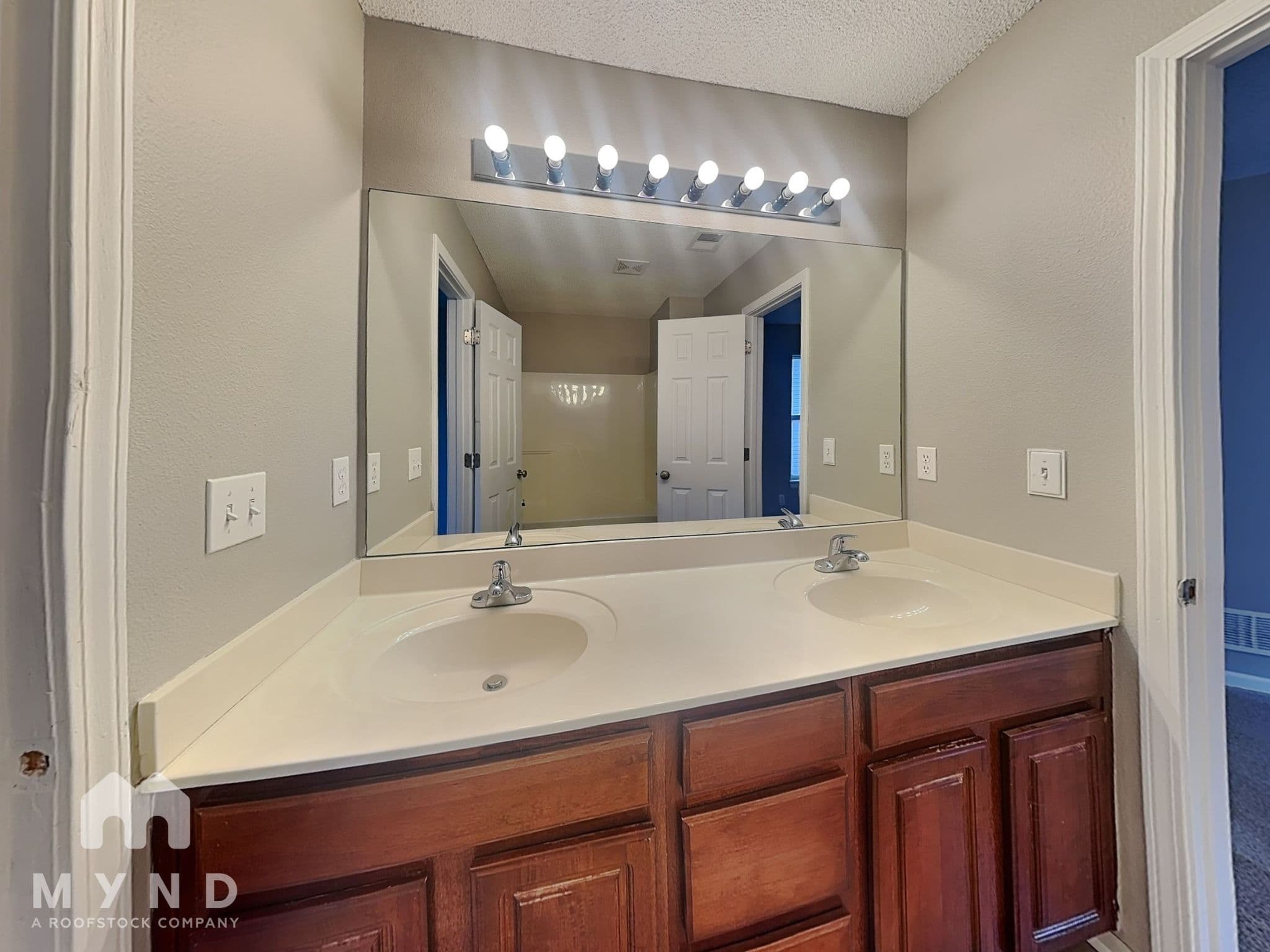 MYND — 3 Bedroom(s) and 2.5 Bathroom(s) - Photo 15
